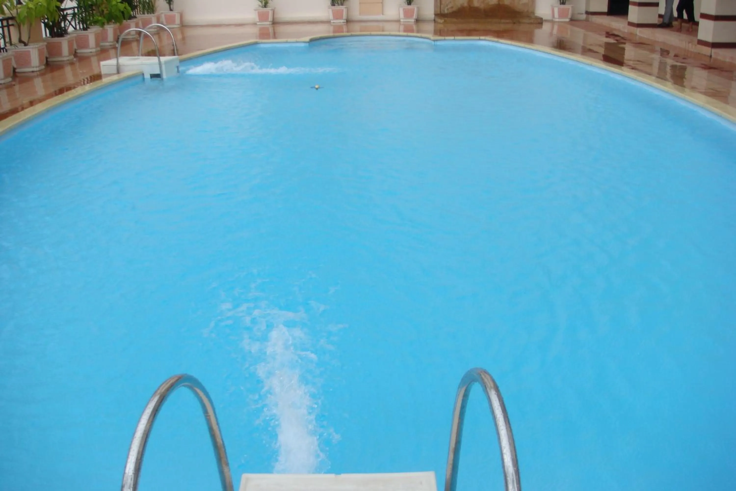 Swimming pool in Stung Sangke Hotel