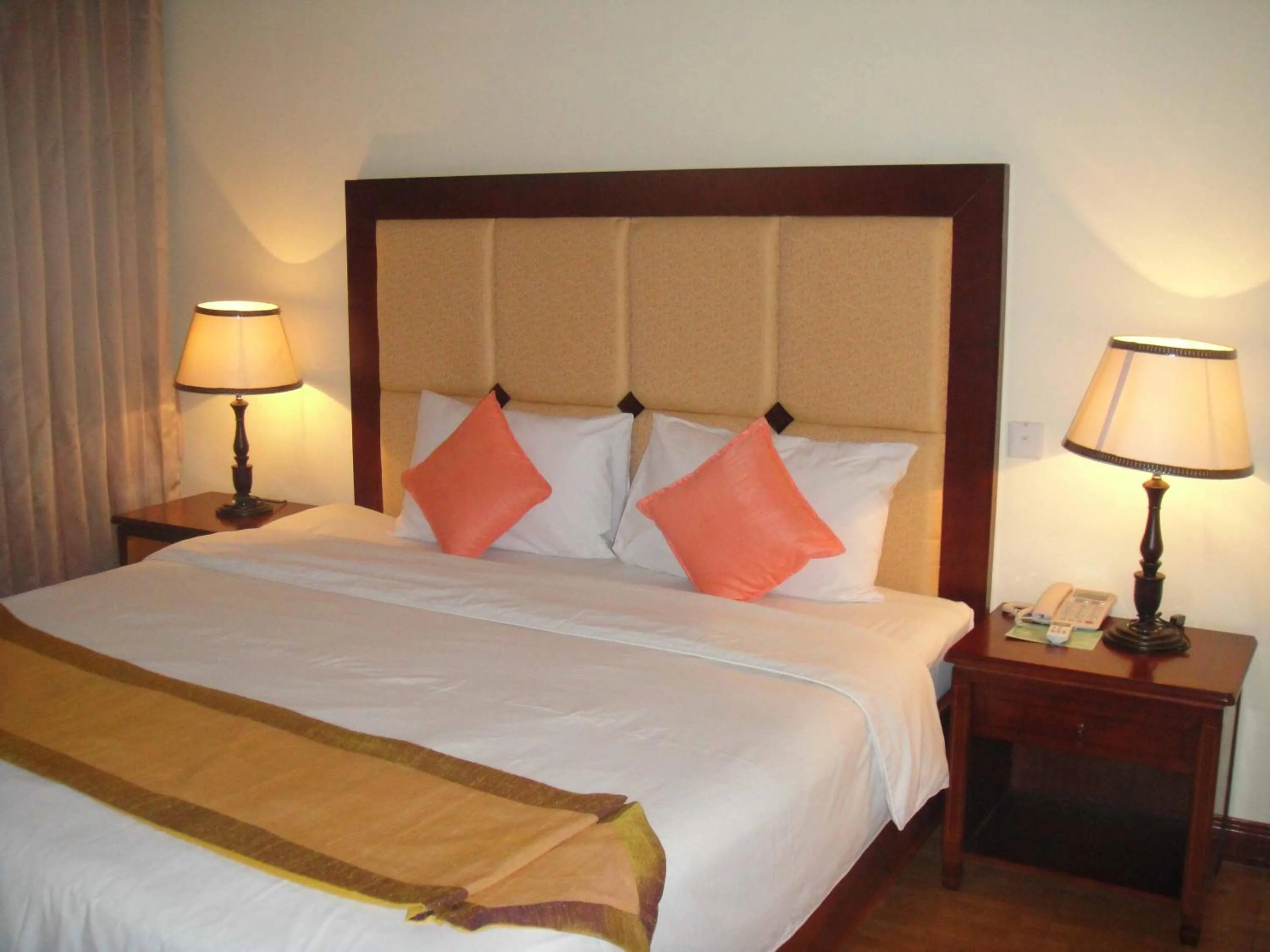 Bedroom, Bed in Stung Sangke Hotel