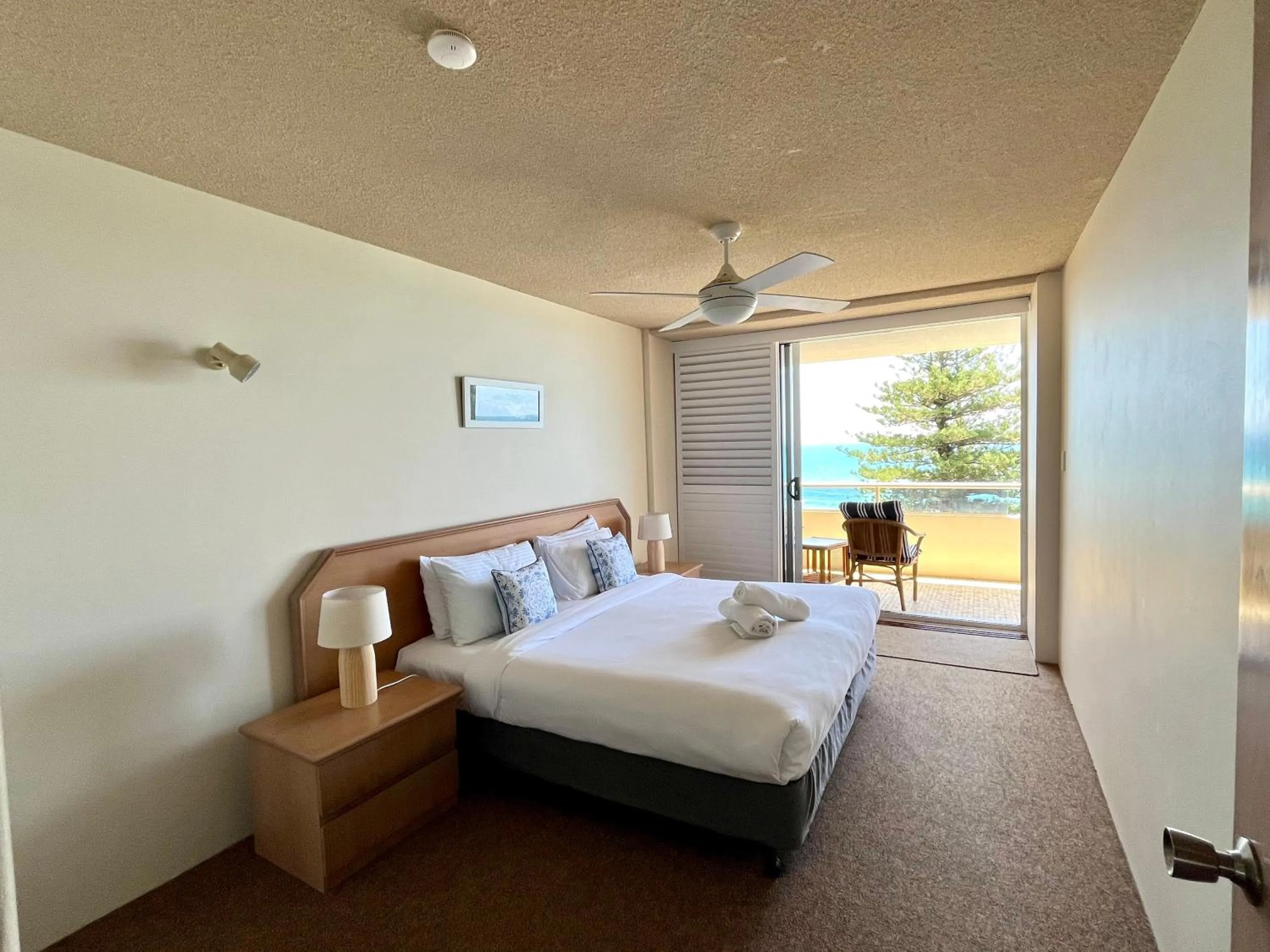 Bed in Park Towers-Goodwin Towers Holiday Units