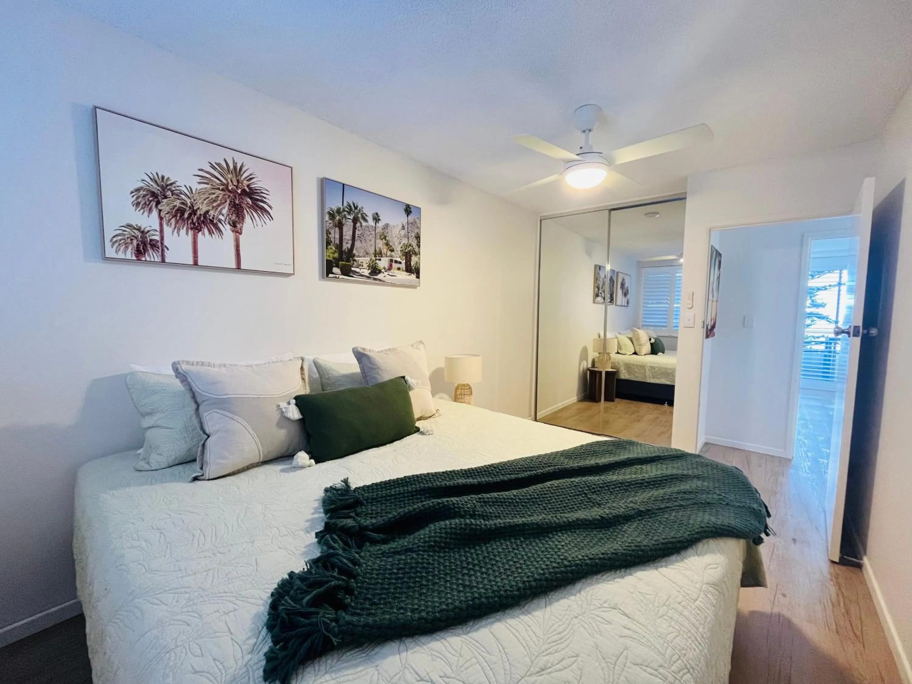 Bed in Park Towers-Goodwin Towers Holiday Units