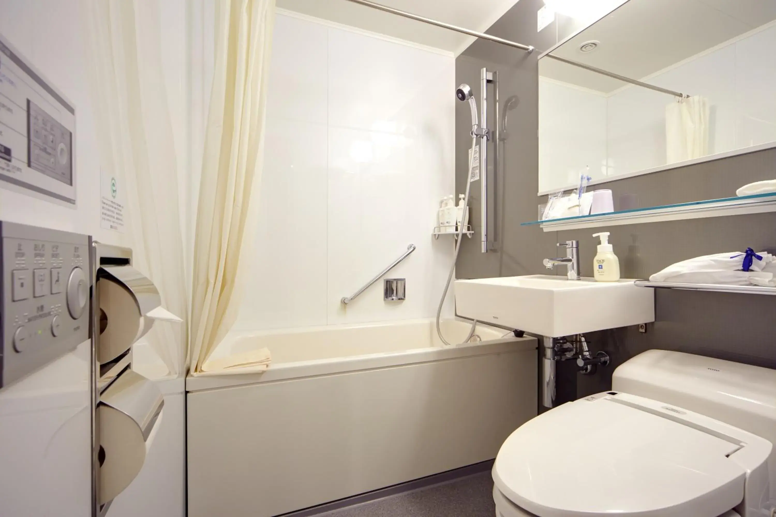 Economy Twin Room - Non-Smoking in Hotel Rocore Naha Economy Twin Room - Non-Smoking in Hotel Rocore Naha