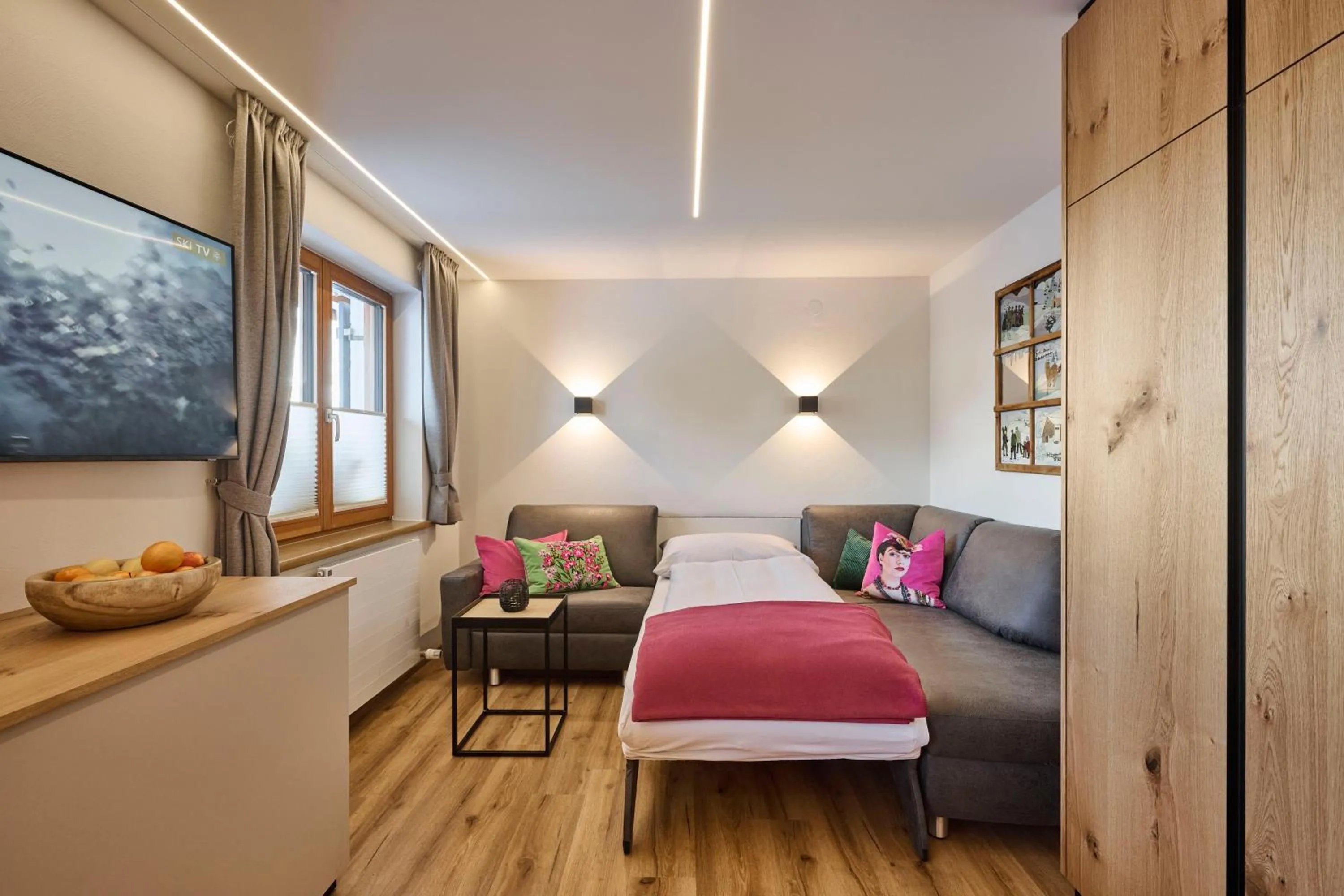 Living room, Bed in Appartements Täli