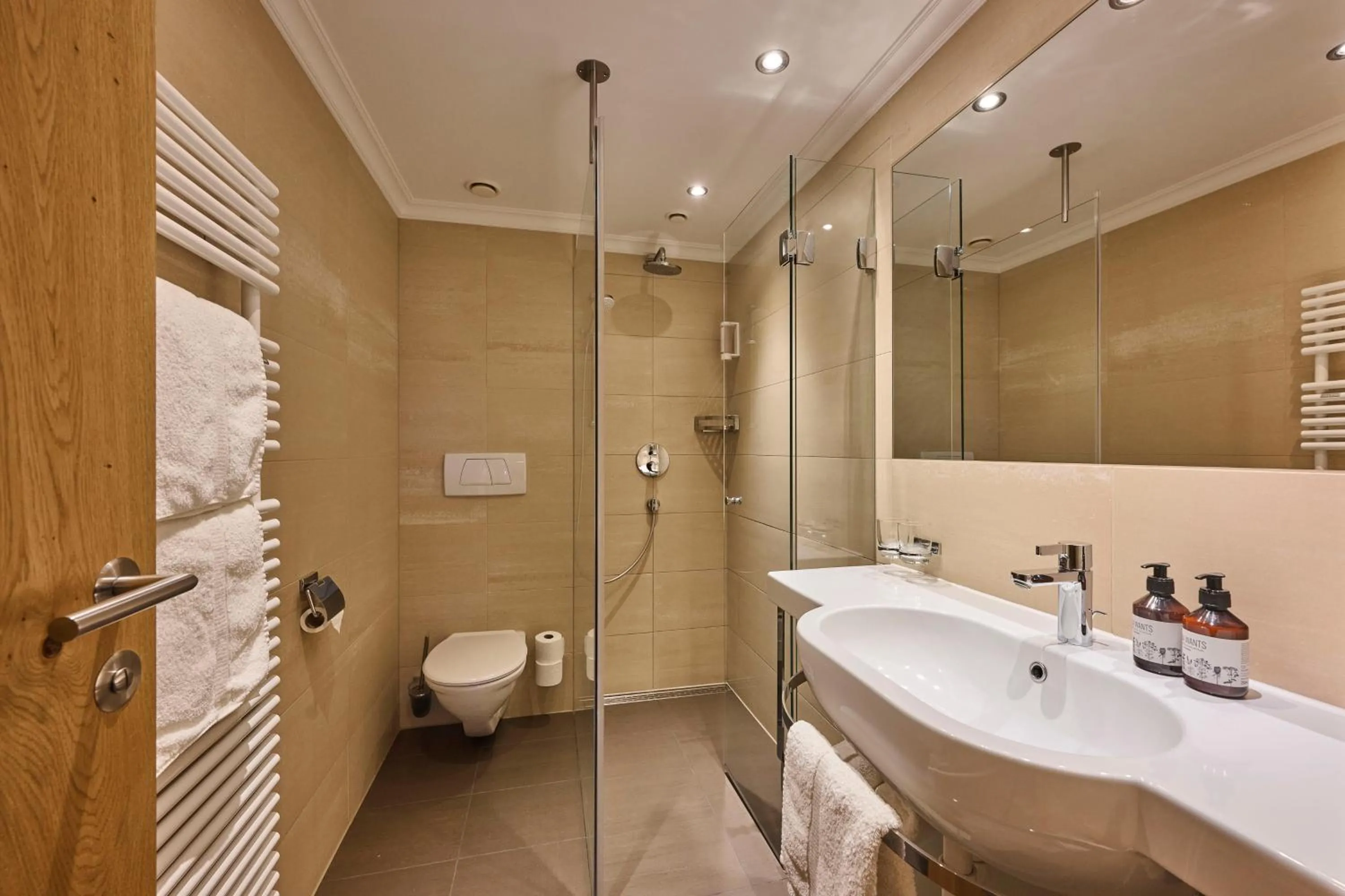 Shower in Appartements Täli