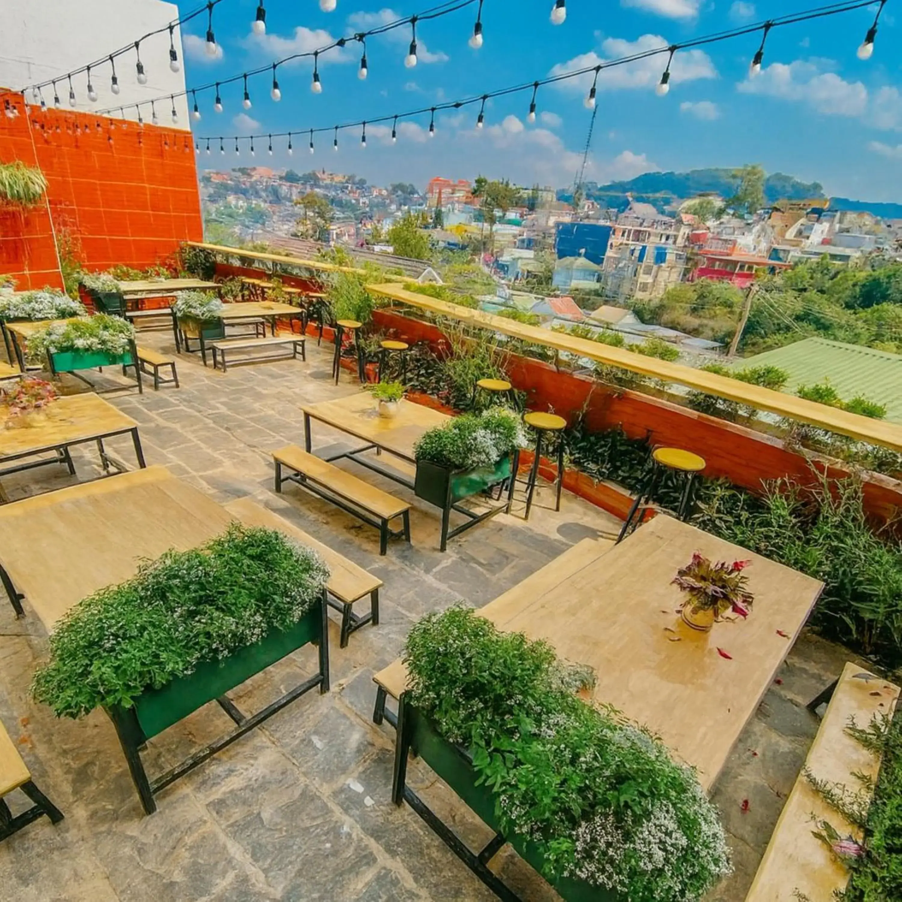 Restaurant/places to eat in An Nhien Hotel Restaurant/places to eat in An Nhien Hotel