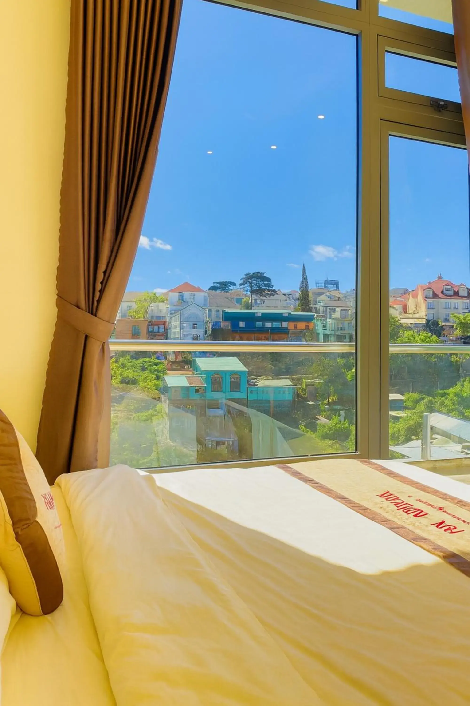 Bed in An Nhien Hotel Bed in An Nhien Hotel