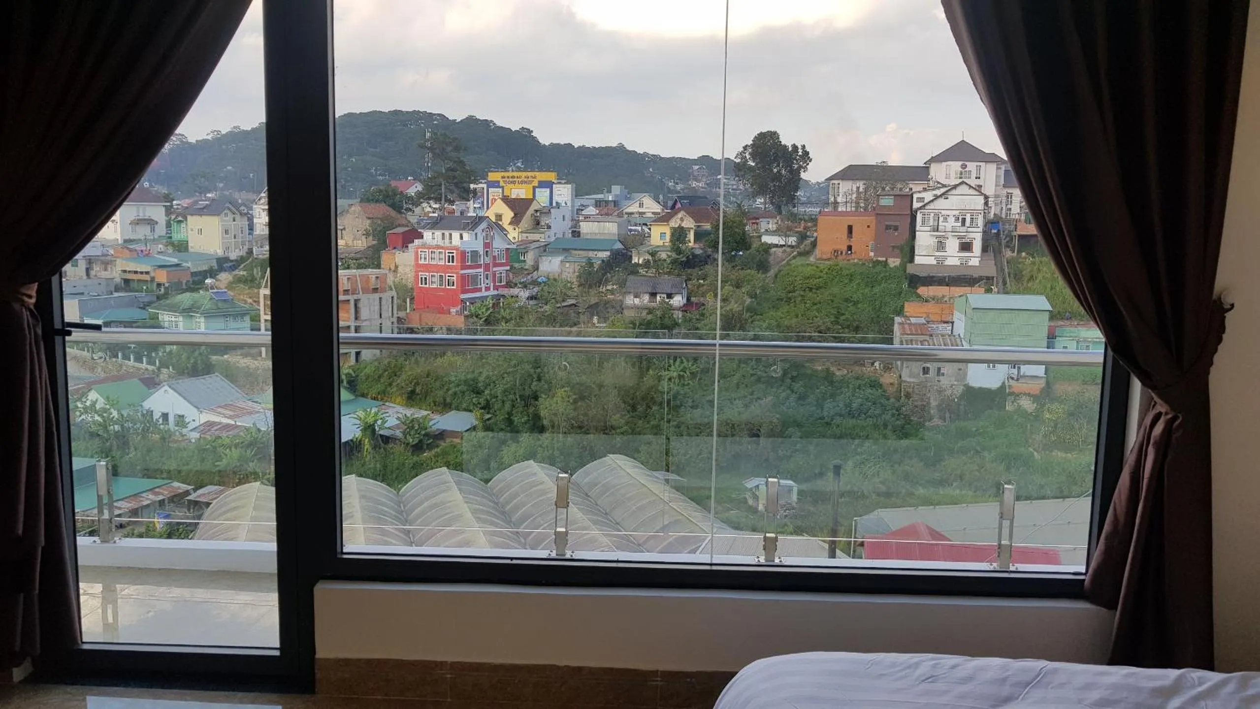 Bed in An Nhien Hotel