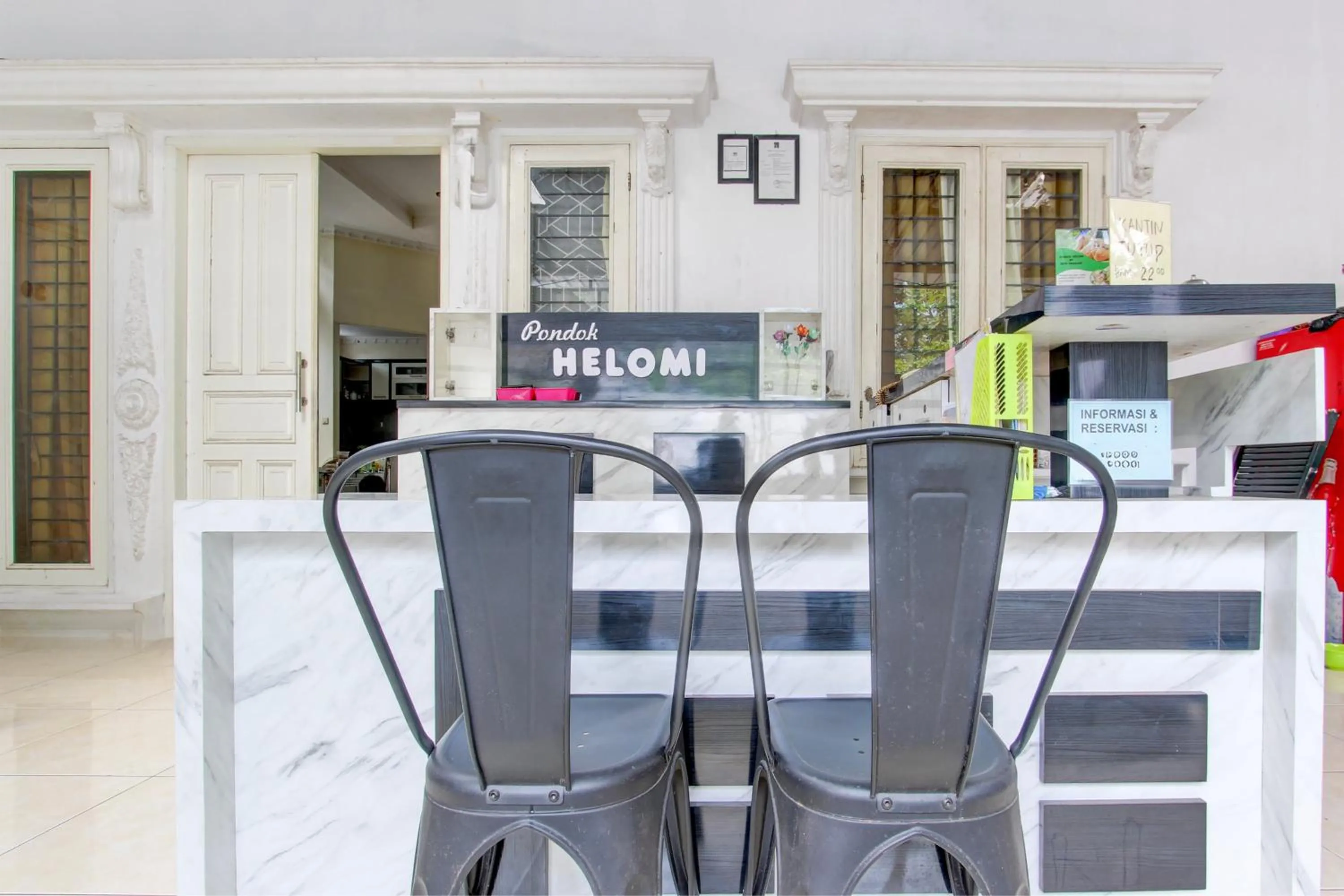 Lobby or reception in Hotel O Pondok Helomi