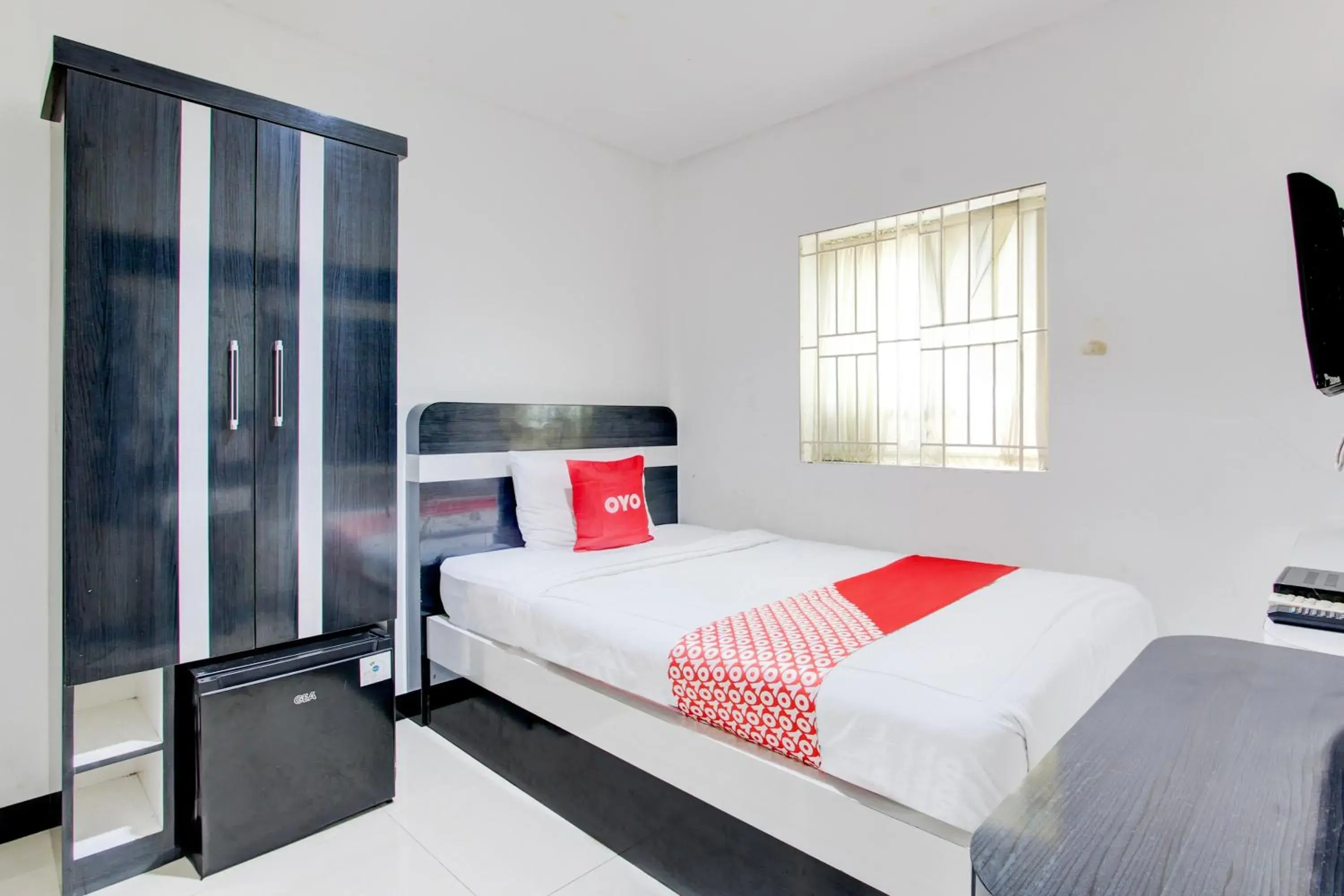 Standard Single Room in Hotel O Pondok Helomi Standard Single Room in Hotel O Pondok Helomi