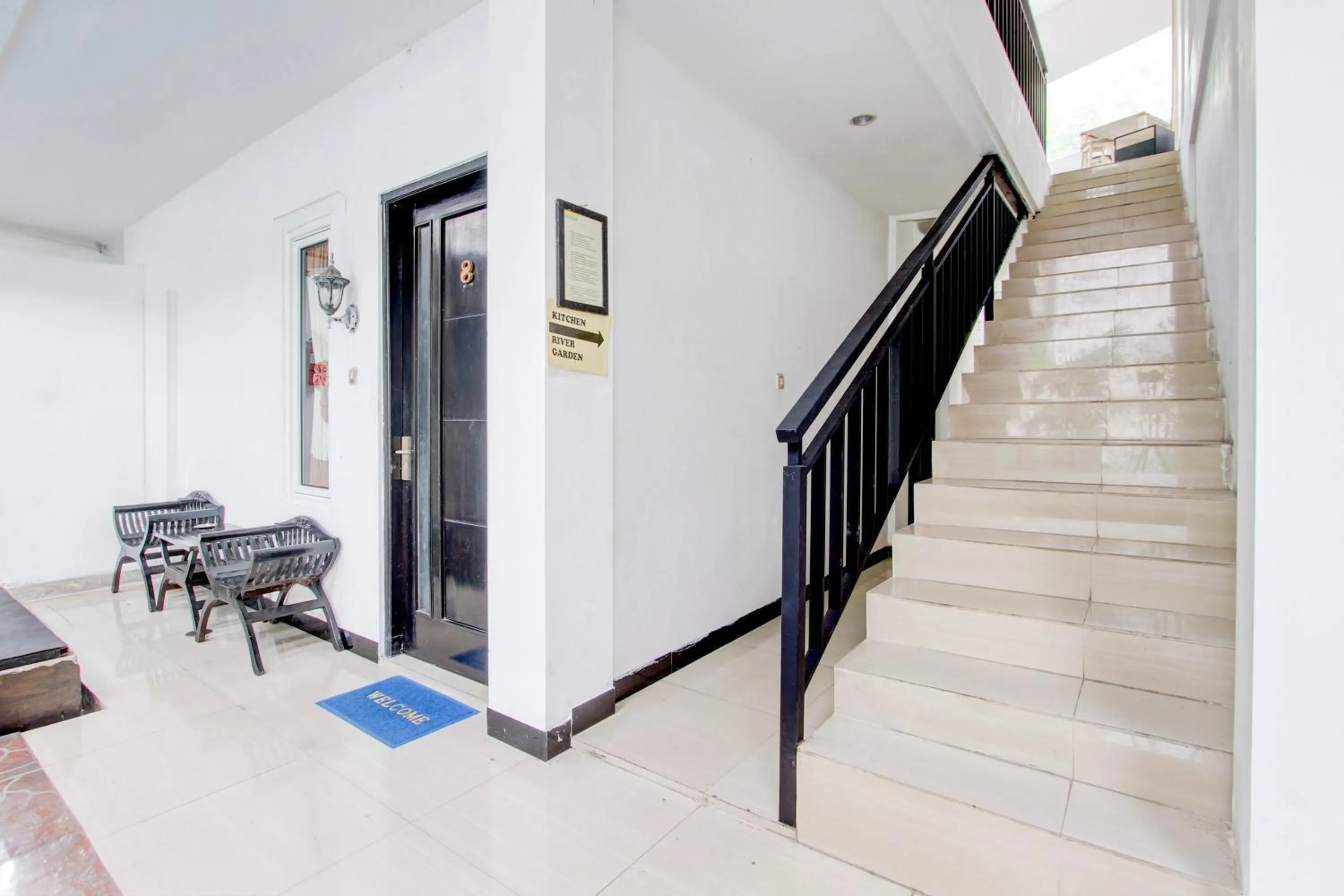 Lobby or reception in Hotel O Pondok Helomi