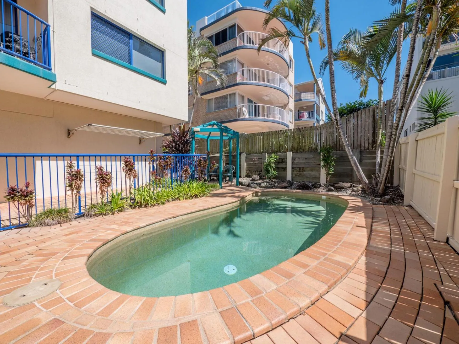Jade Waters U4 5 Latona Ave