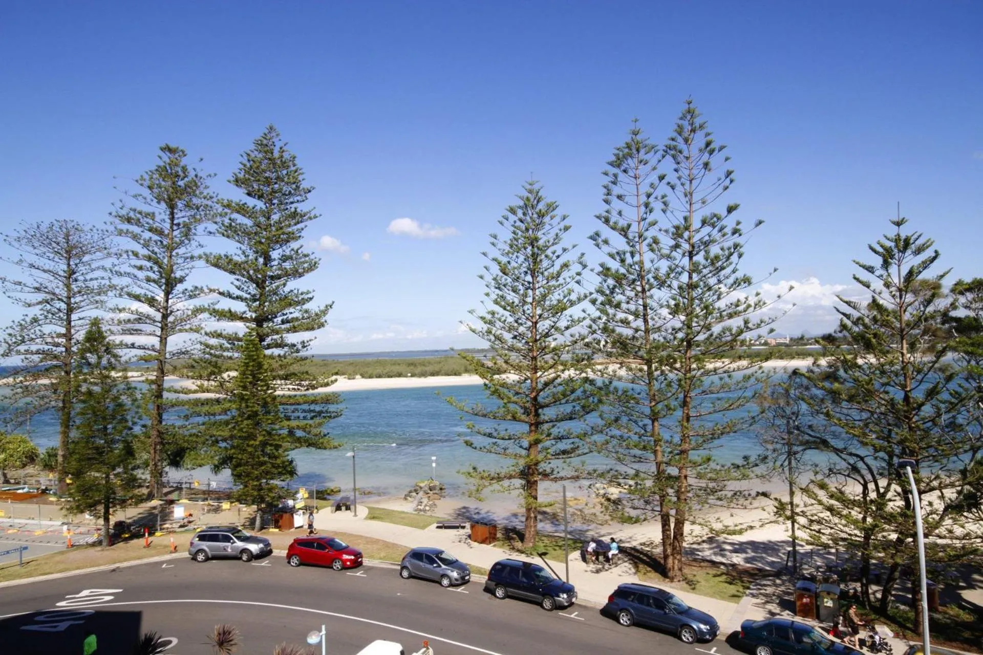 Lowanna Unit 10 24 Bulcock Beach Esplanade Bulcock Beach