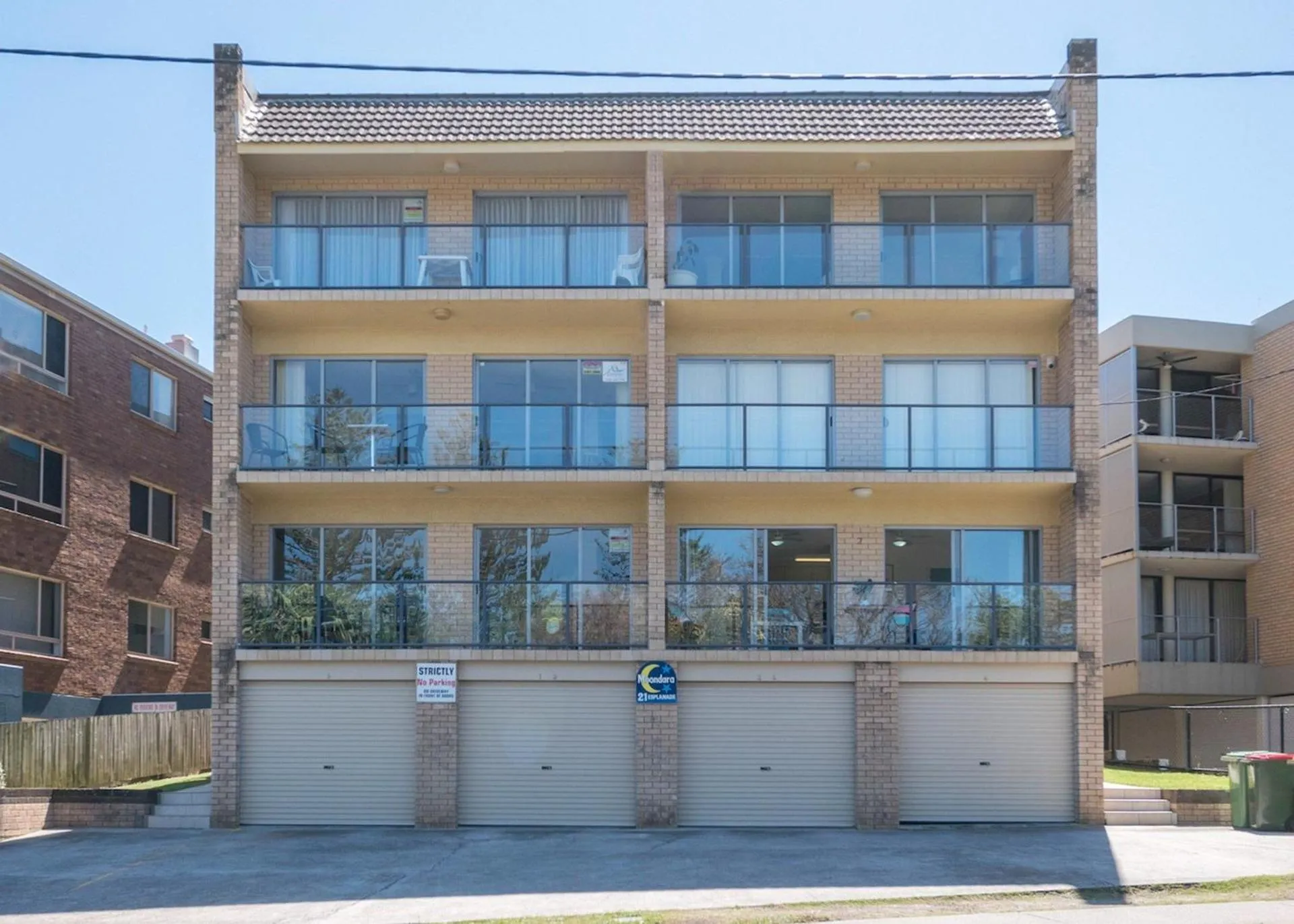 Moondara Unit 2 21 Bulcock Beach Esplanade Bulcock Beach