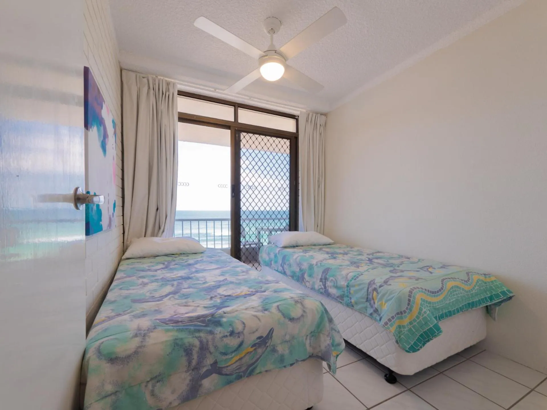 Bed in Edgecliffe Unit 4 4 Esplanade Kings Beach