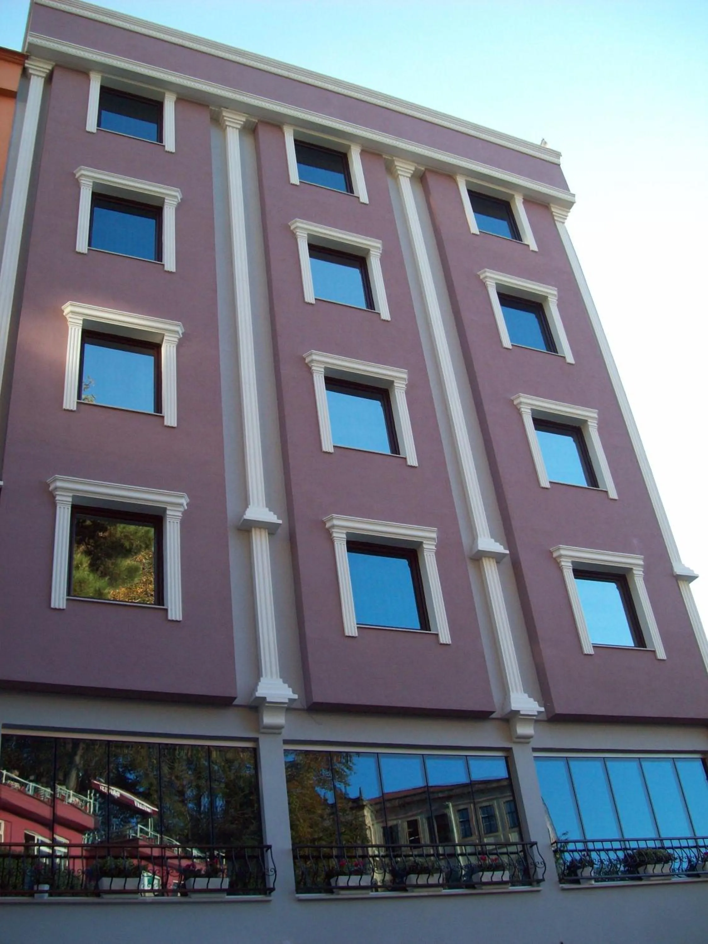 Facade/entrance in Lonca Butik Hotel