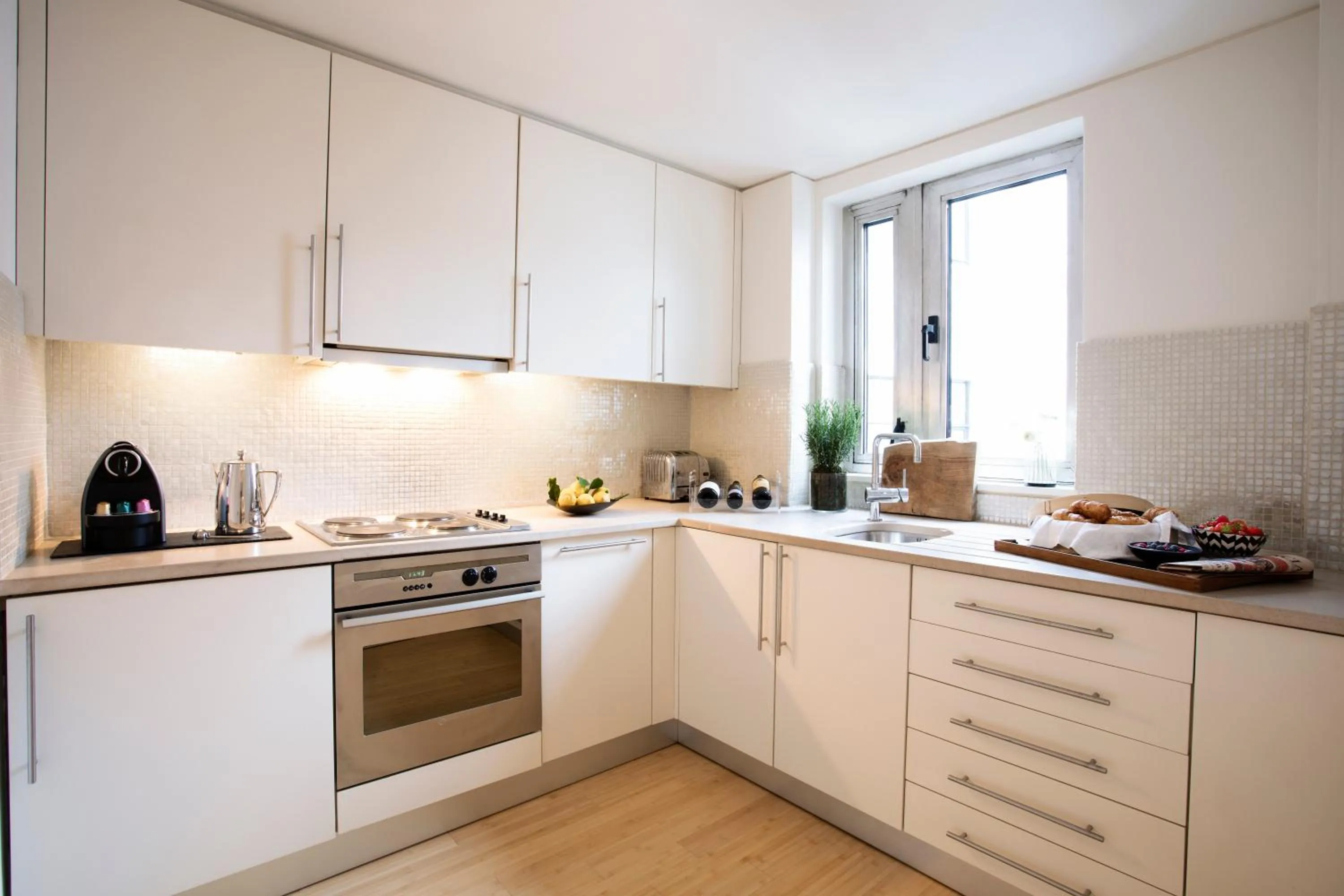 Kitchen or kitchenette in No.5 Maddox Street