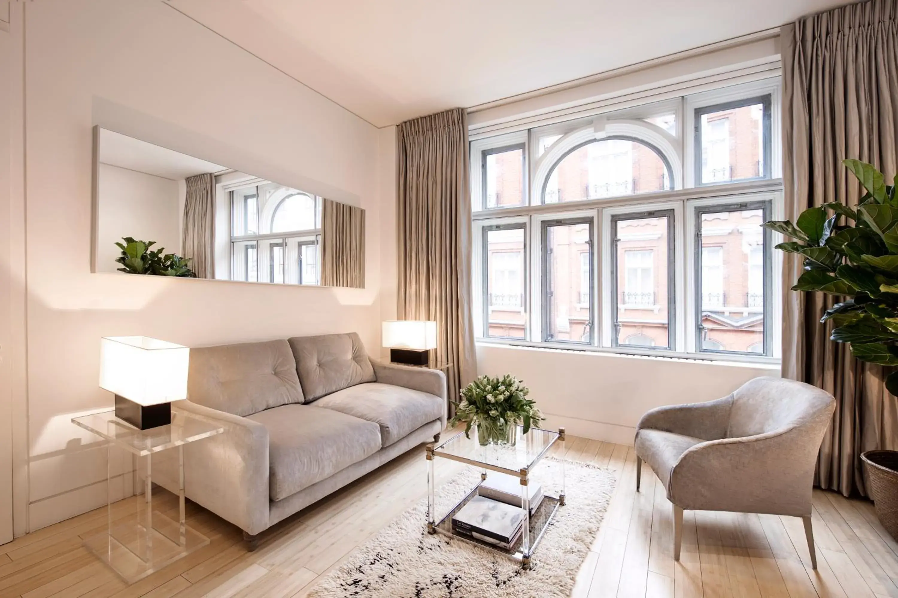 Executive One-Bedroom Suite in No.5 Maddox Street Executive One-Bedroom Suite in No.5 Maddox Street