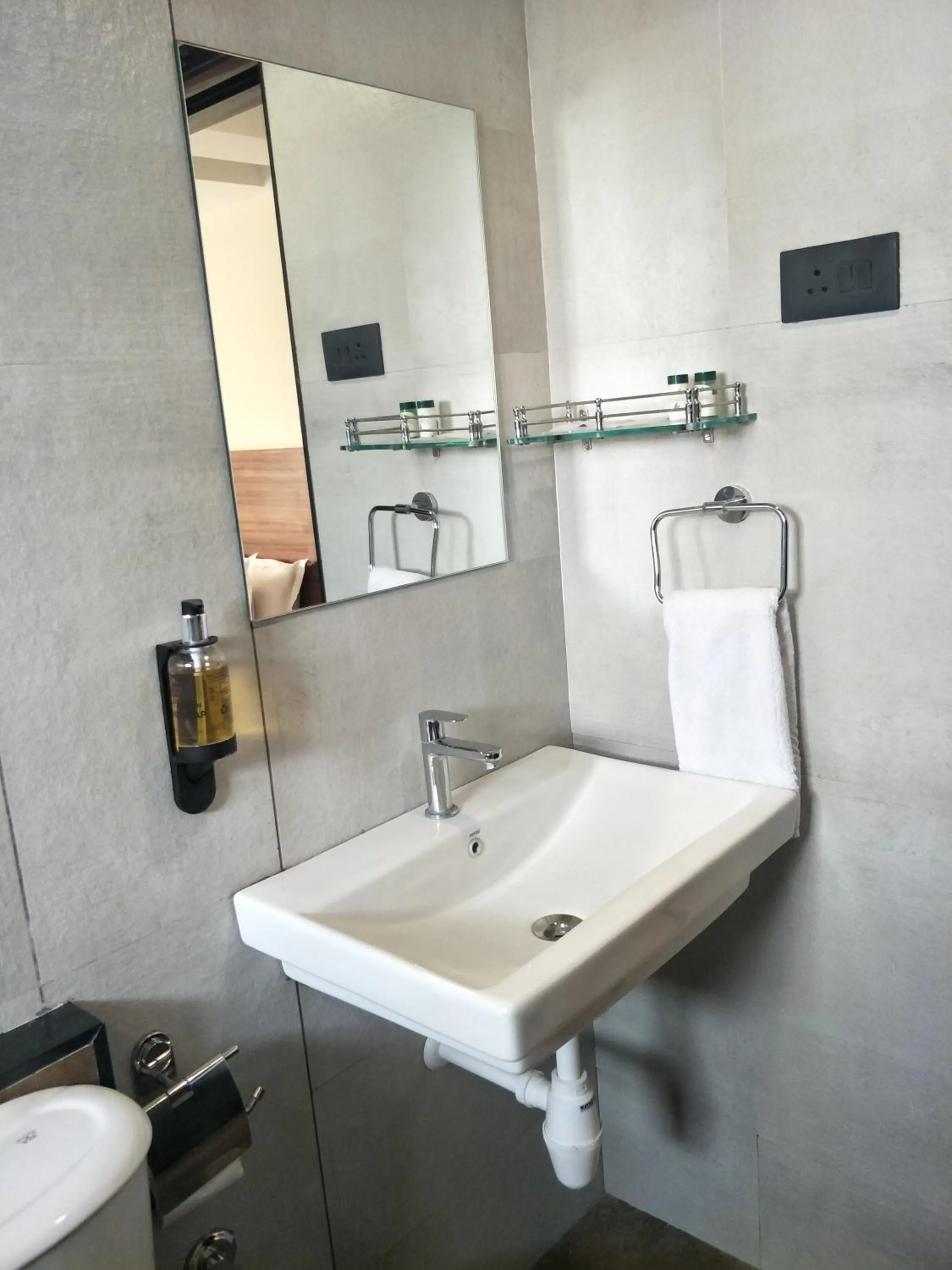 Kyriad Hotel Solapur by OTHPL