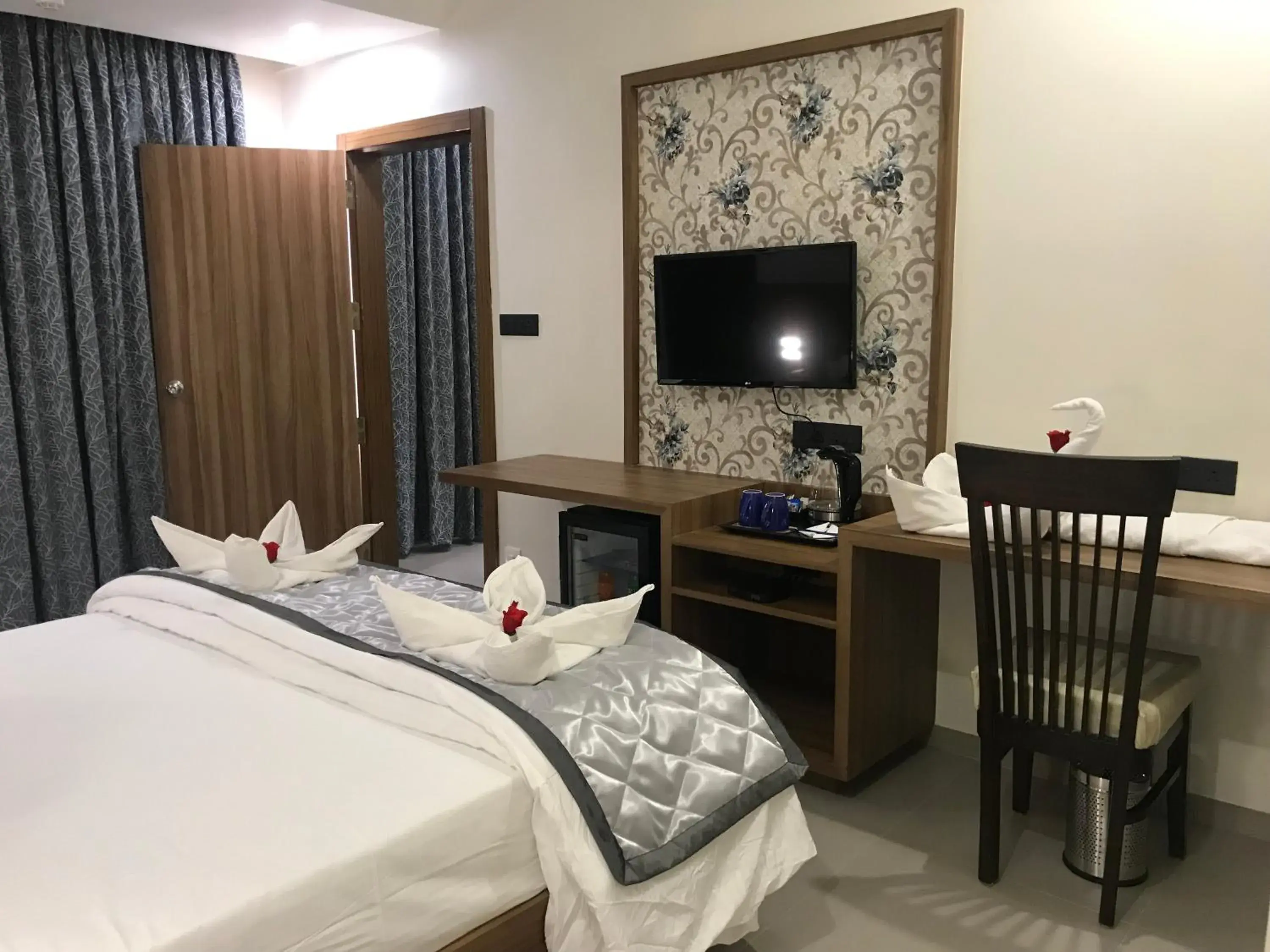 Bed in Kyriad Hotel Solapur by OTHPL Bed in Kyriad Hotel Solapur by OTHPL