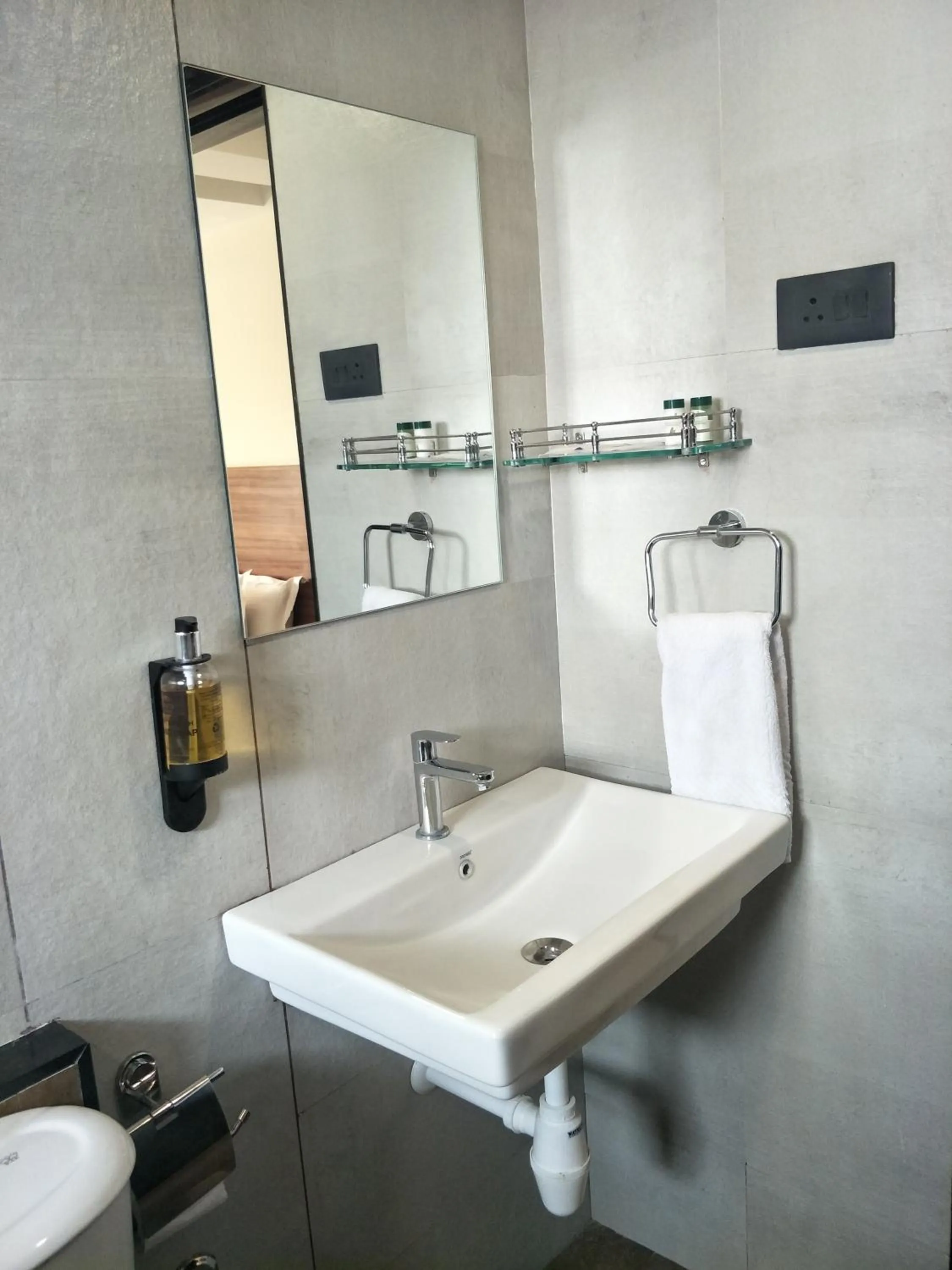 Kyriad Hotel Solapur by OTHPL