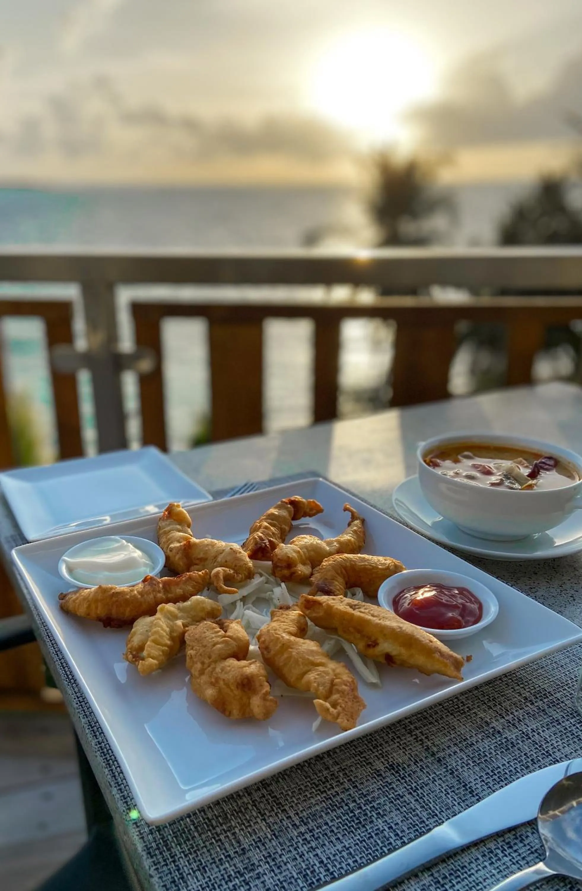 Restaurant/places to eat in Club Gabbiano