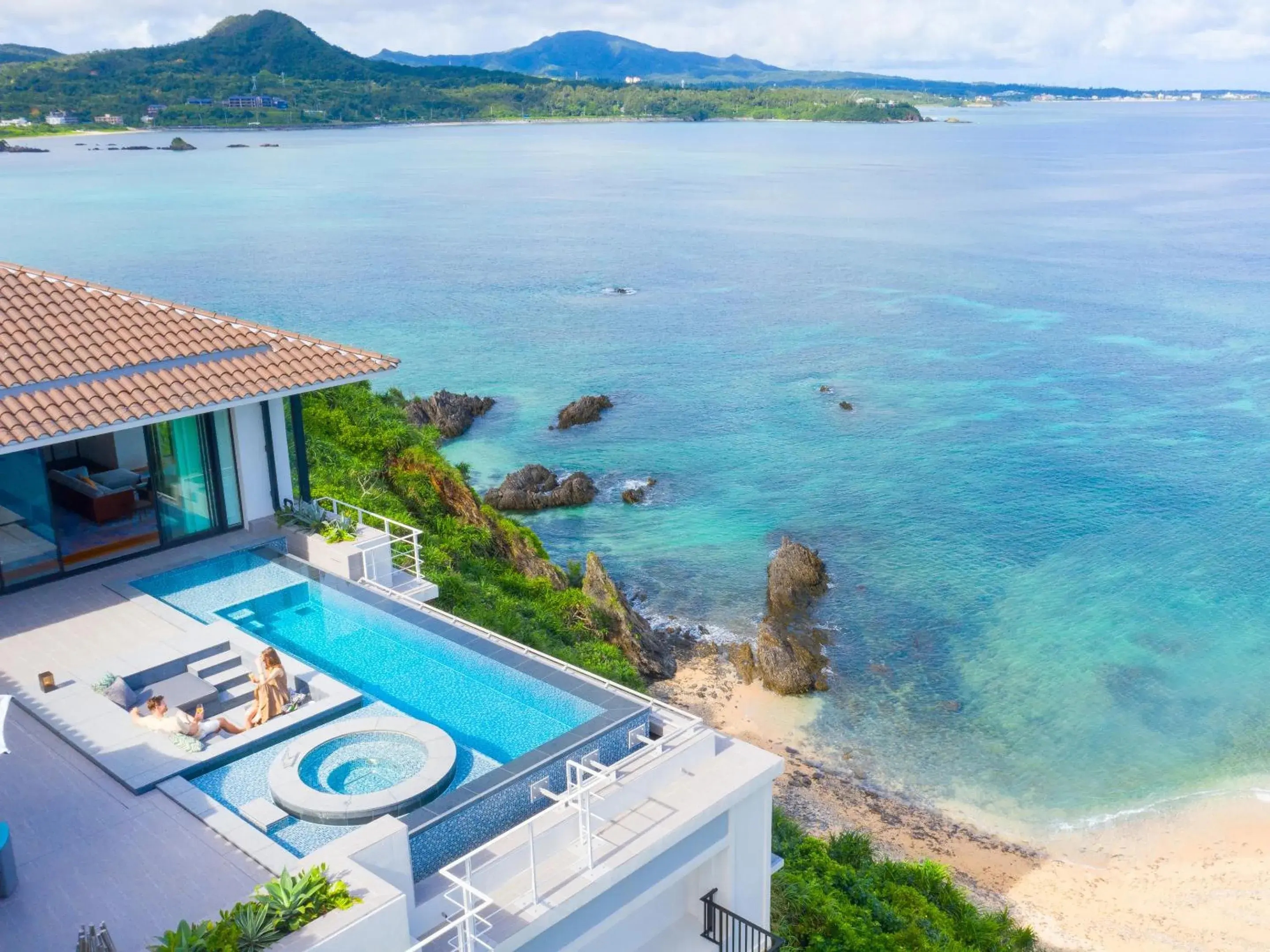 Property building in Halekulani Okinawa Property building in Halekulani Okinawa