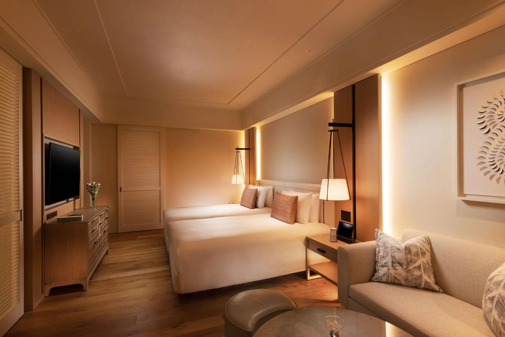 Bedroom, Bed in Halekulani Okinawa