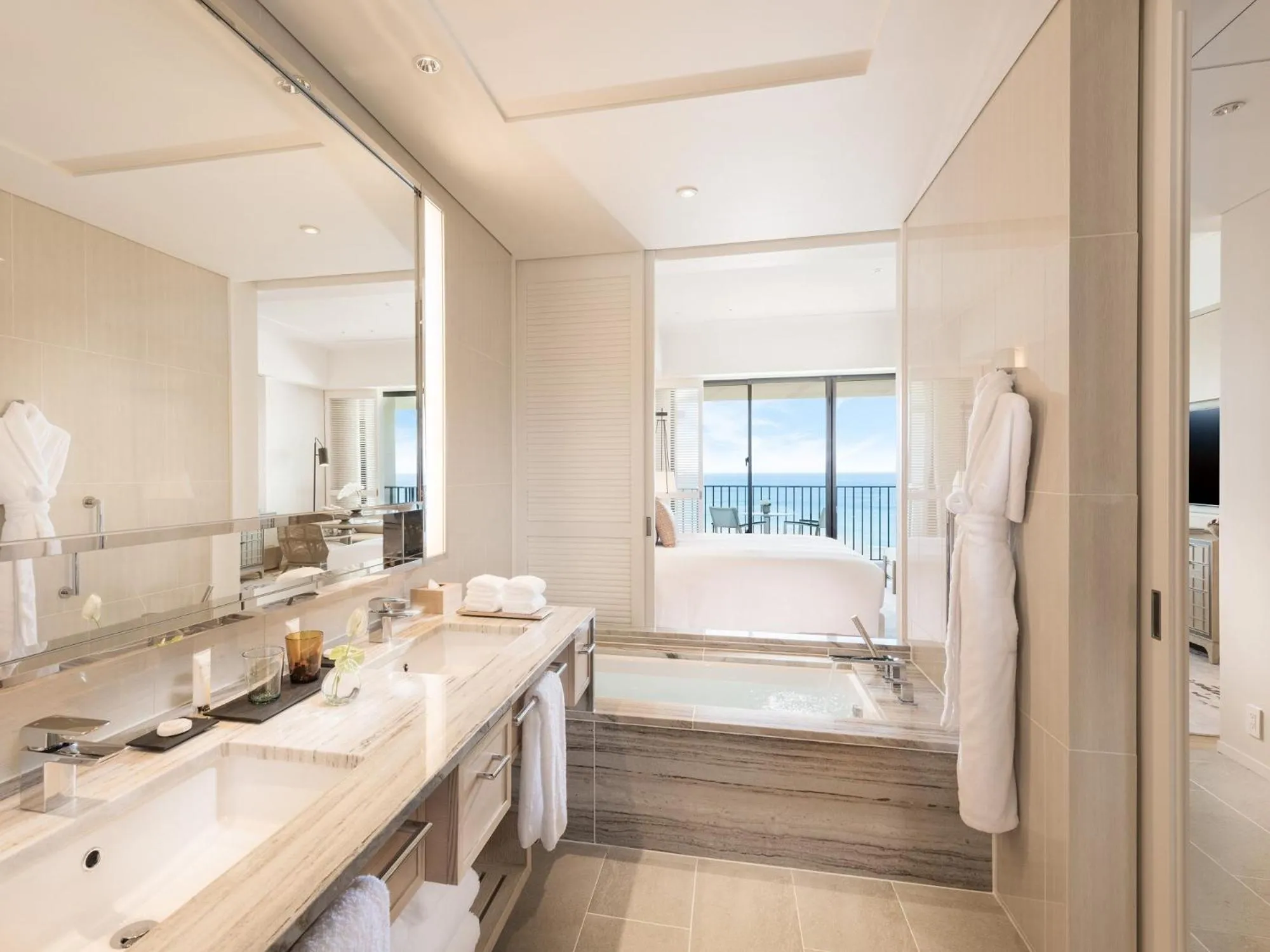 Bathroom, Bed in Halekulani Okinawa