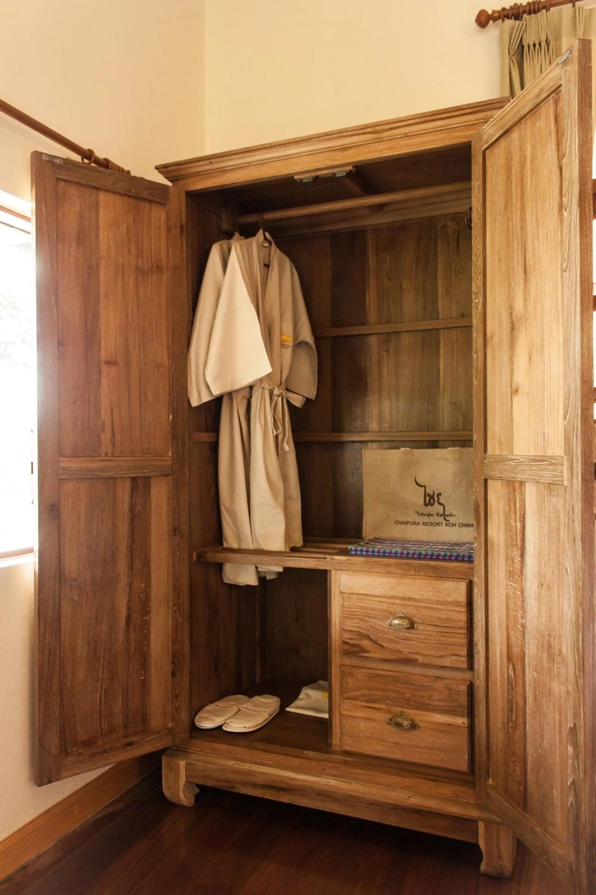 Decorative detail in Chaipura Resort