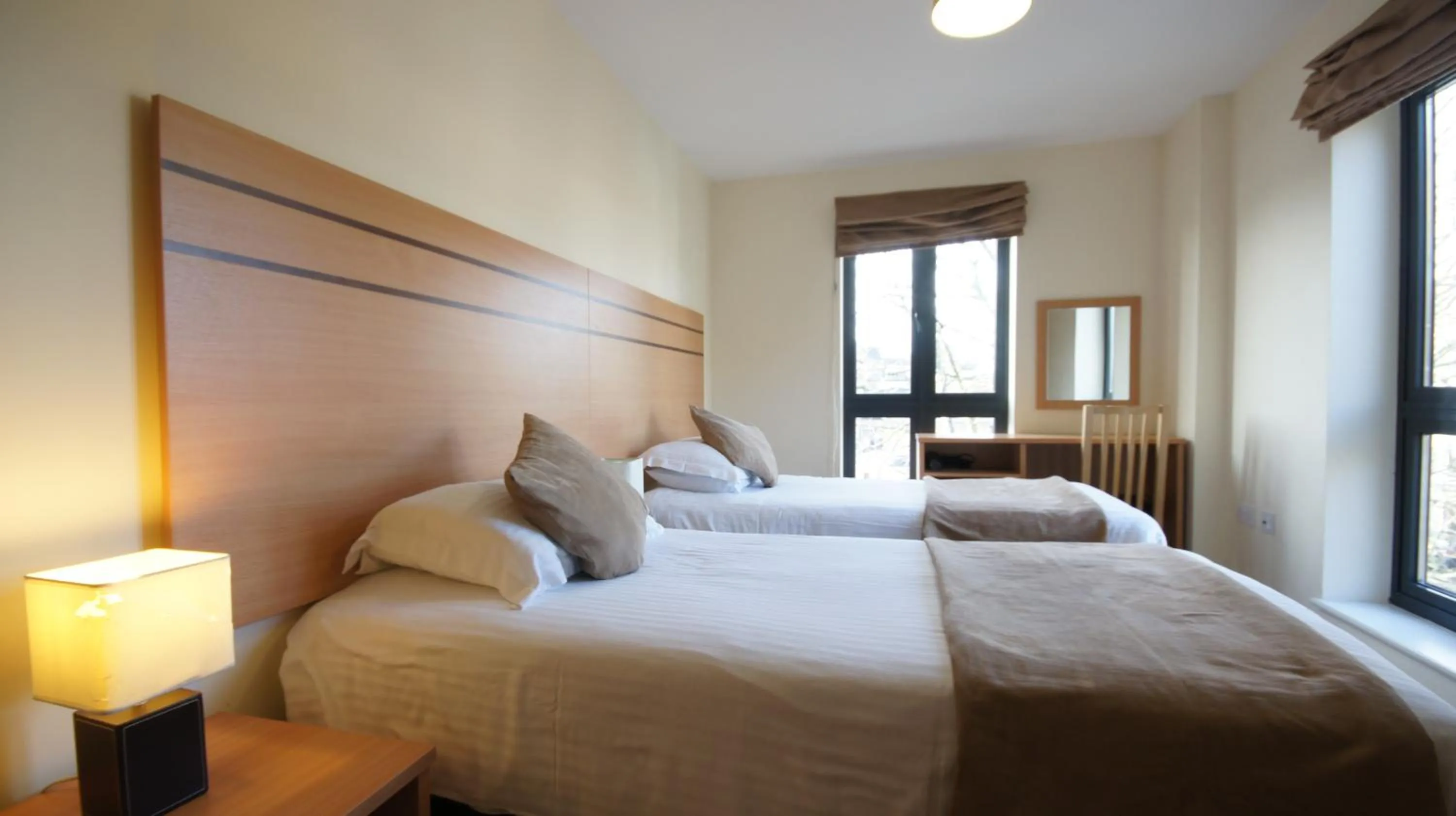 Bedroom, Bed in Crompton Court Apartments