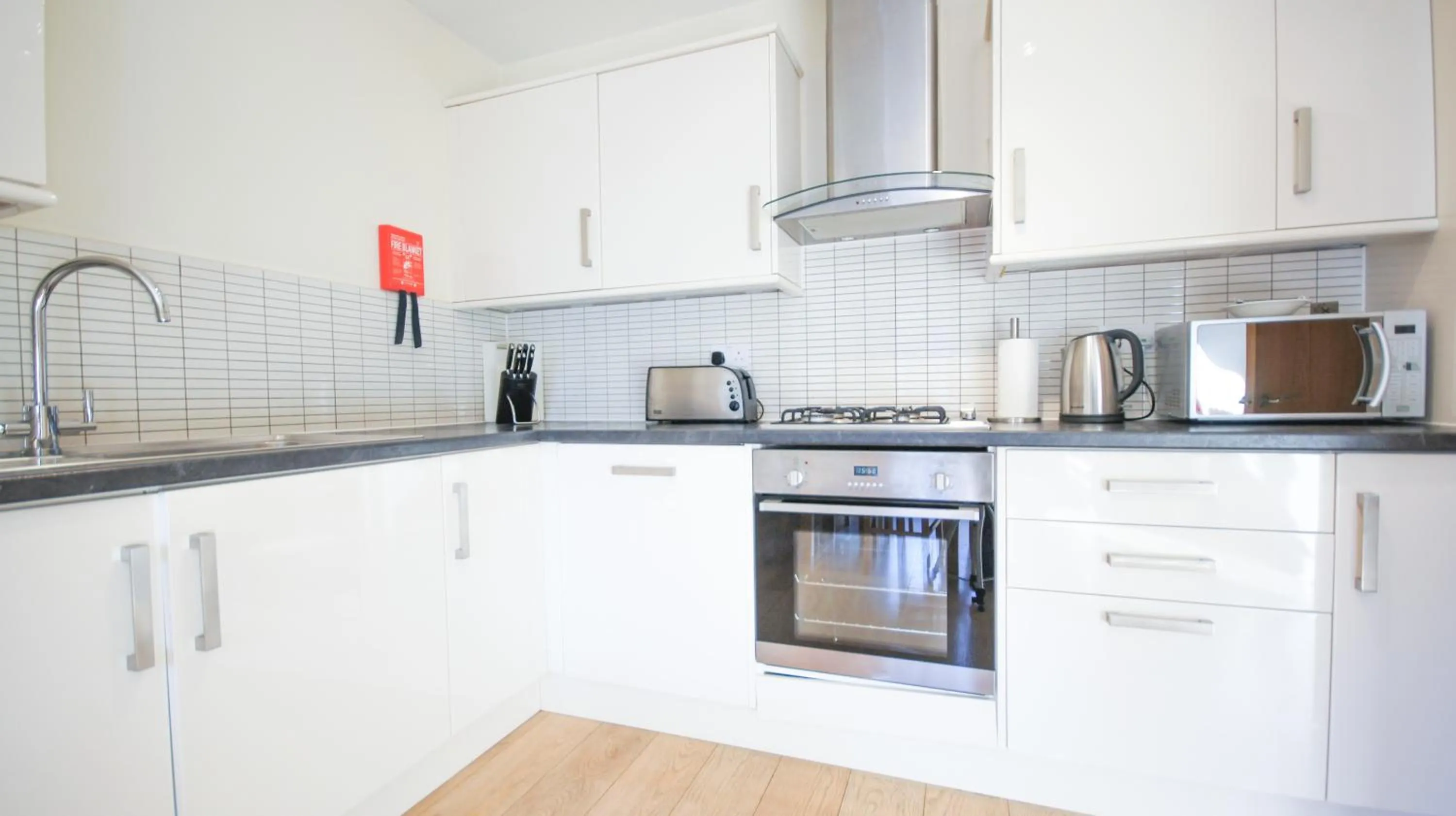 Living room in Crompton Court Apartments