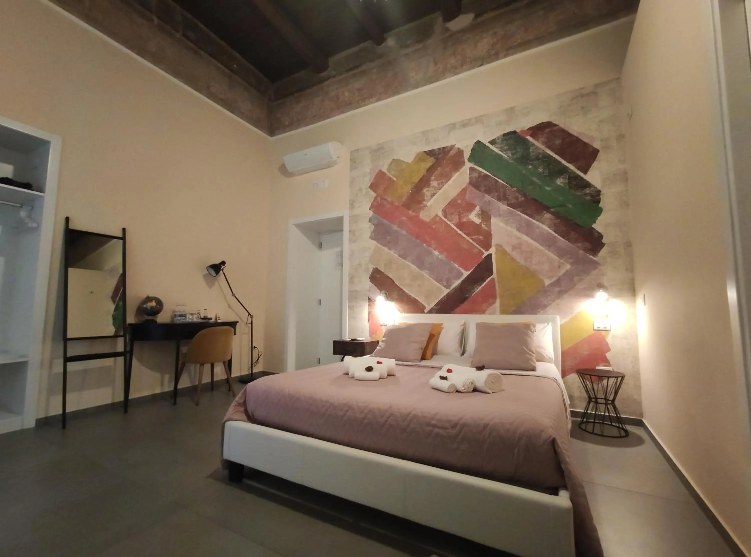 Photo of the whole room, Bed in L'arco e il vico