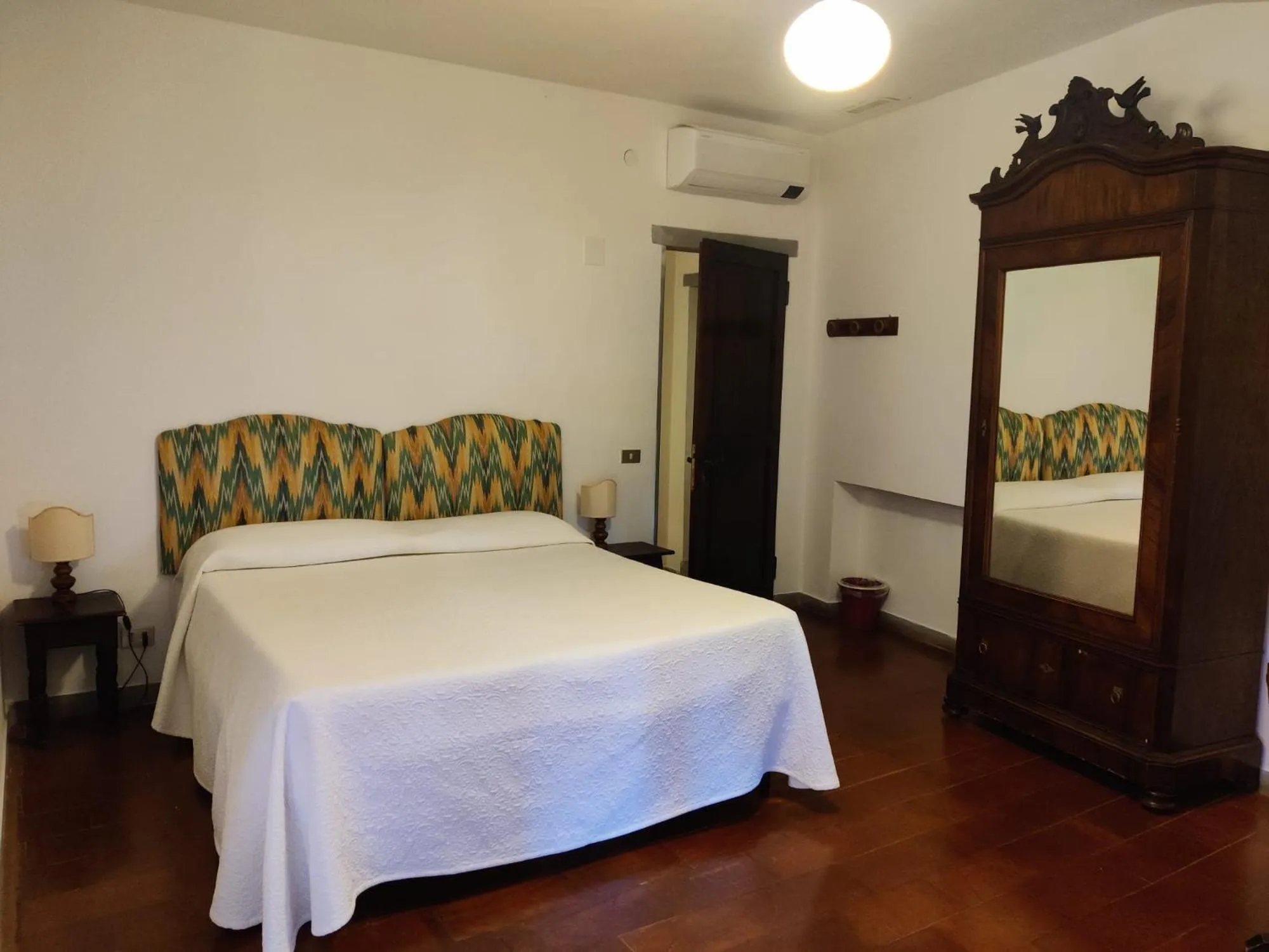 Property building, Bed in Borgo La Torre alle Tolfe