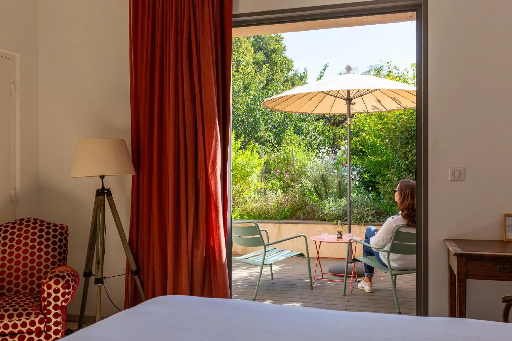 Patio, Bed in Hôtel 96