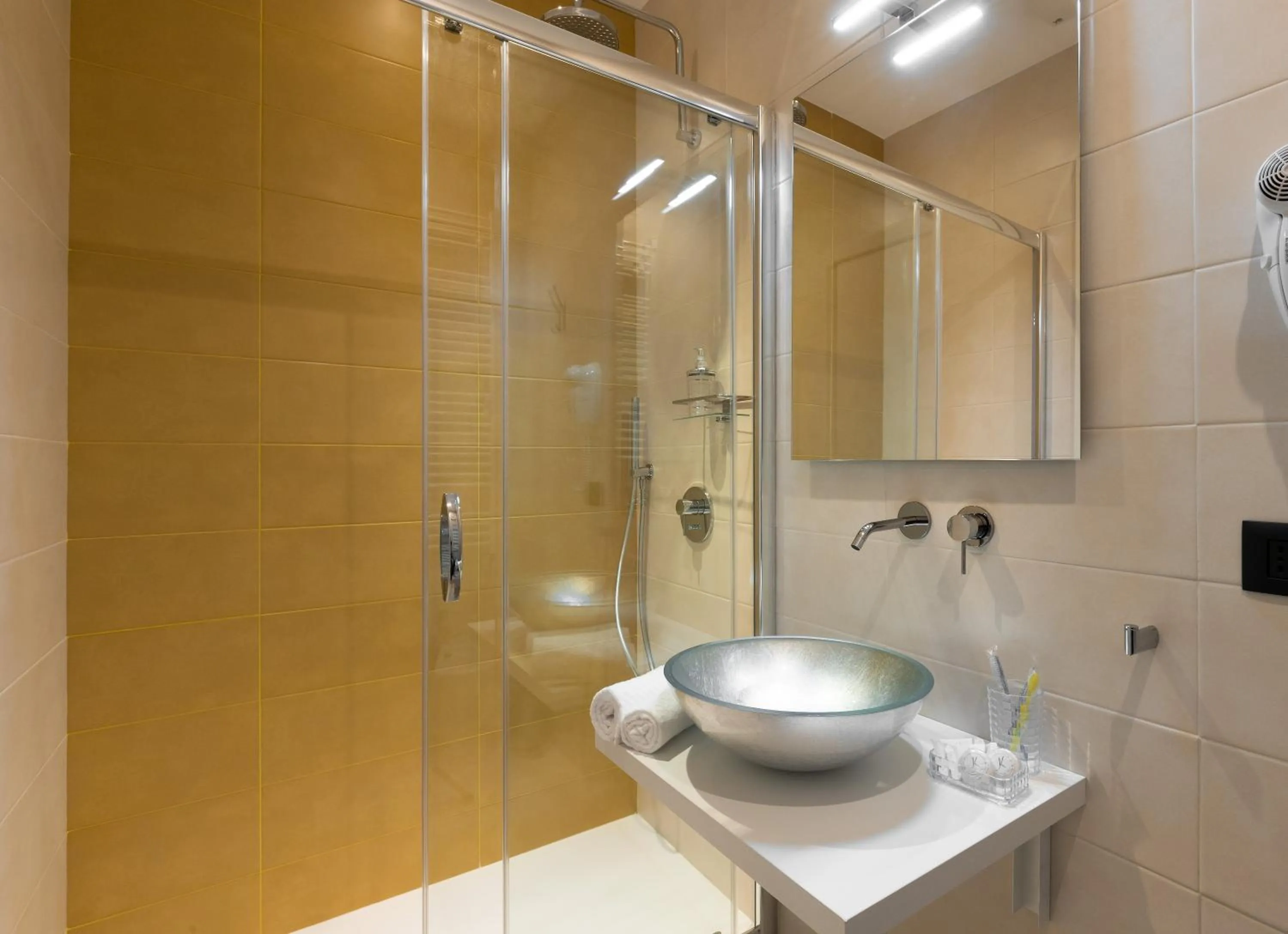 Shower in B&B Rocamatura - Adults only