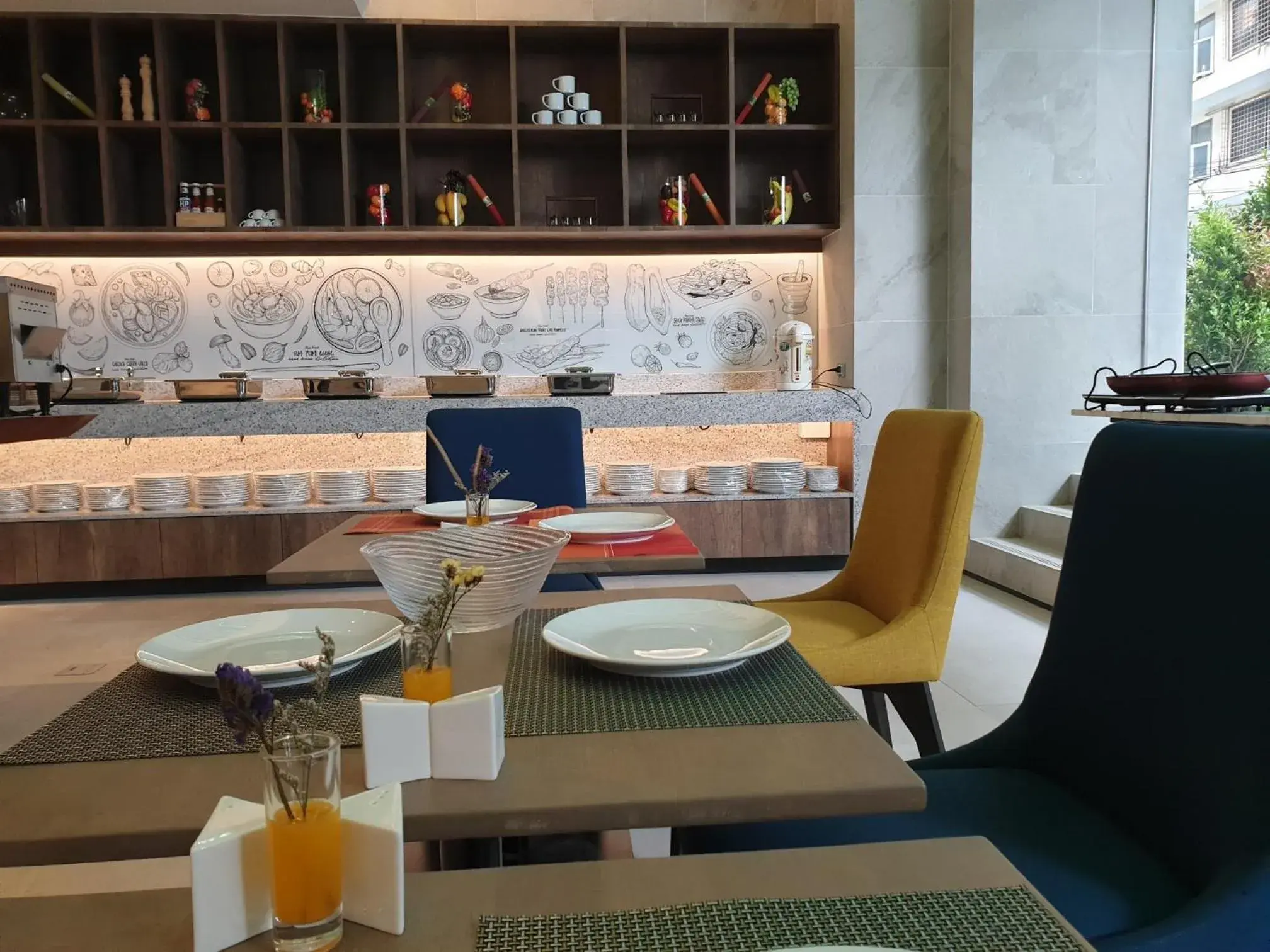 Restaurant/places to eat in Aspira One Sutthisan Restaurant/places to eat in Aspira One Sutthisan