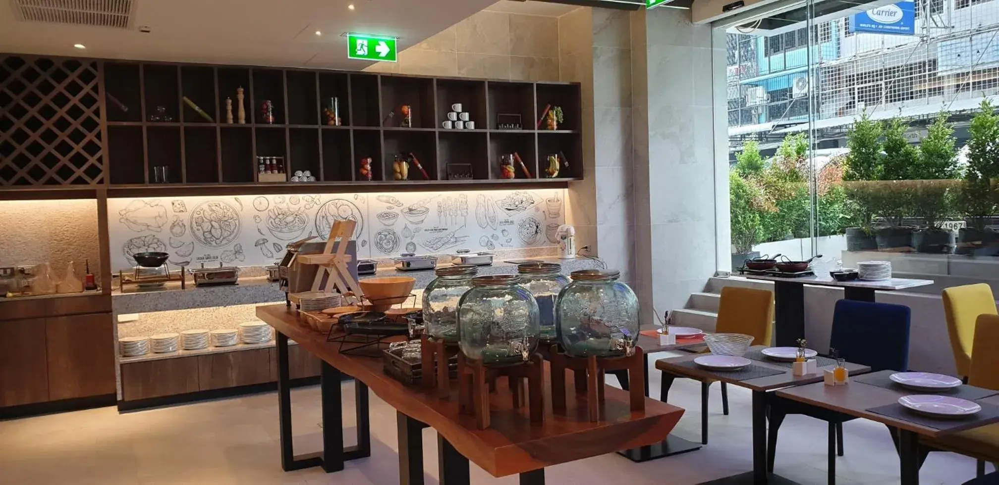 Restaurant/places to eat in Aspira One Sutthisan Restaurant/places to eat in Aspira One Sutthisan