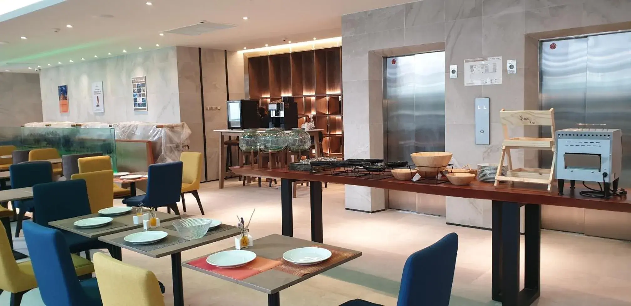 Restaurant/places to eat in Aspira One Sutthisan Restaurant/places to eat in Aspira One Sutthisan