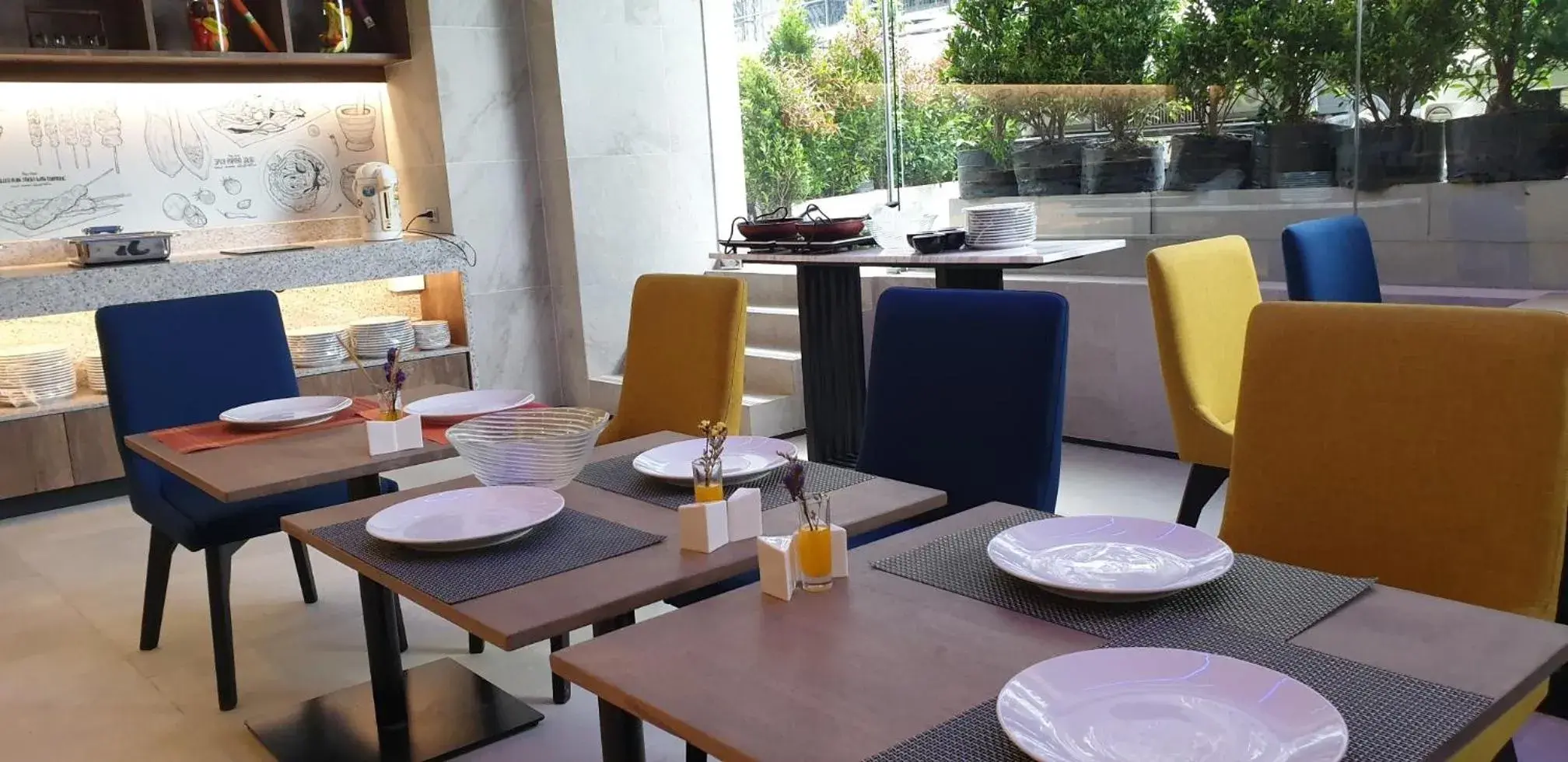 Restaurant/places to eat in Aspira One Sutthisan Restaurant/places to eat in Aspira One Sutthisan