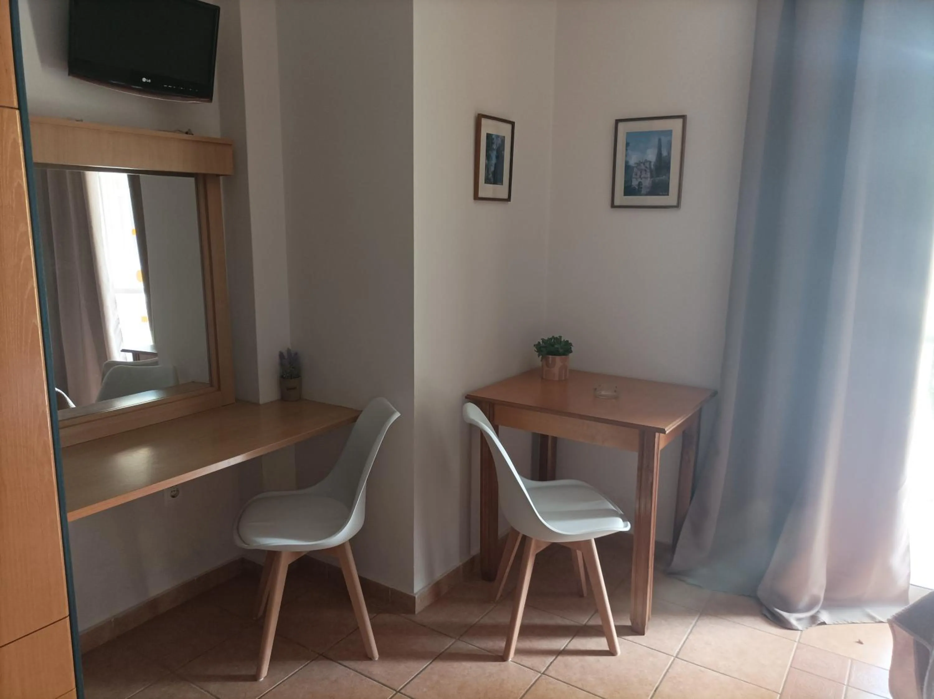Nikolaos Studios Skala