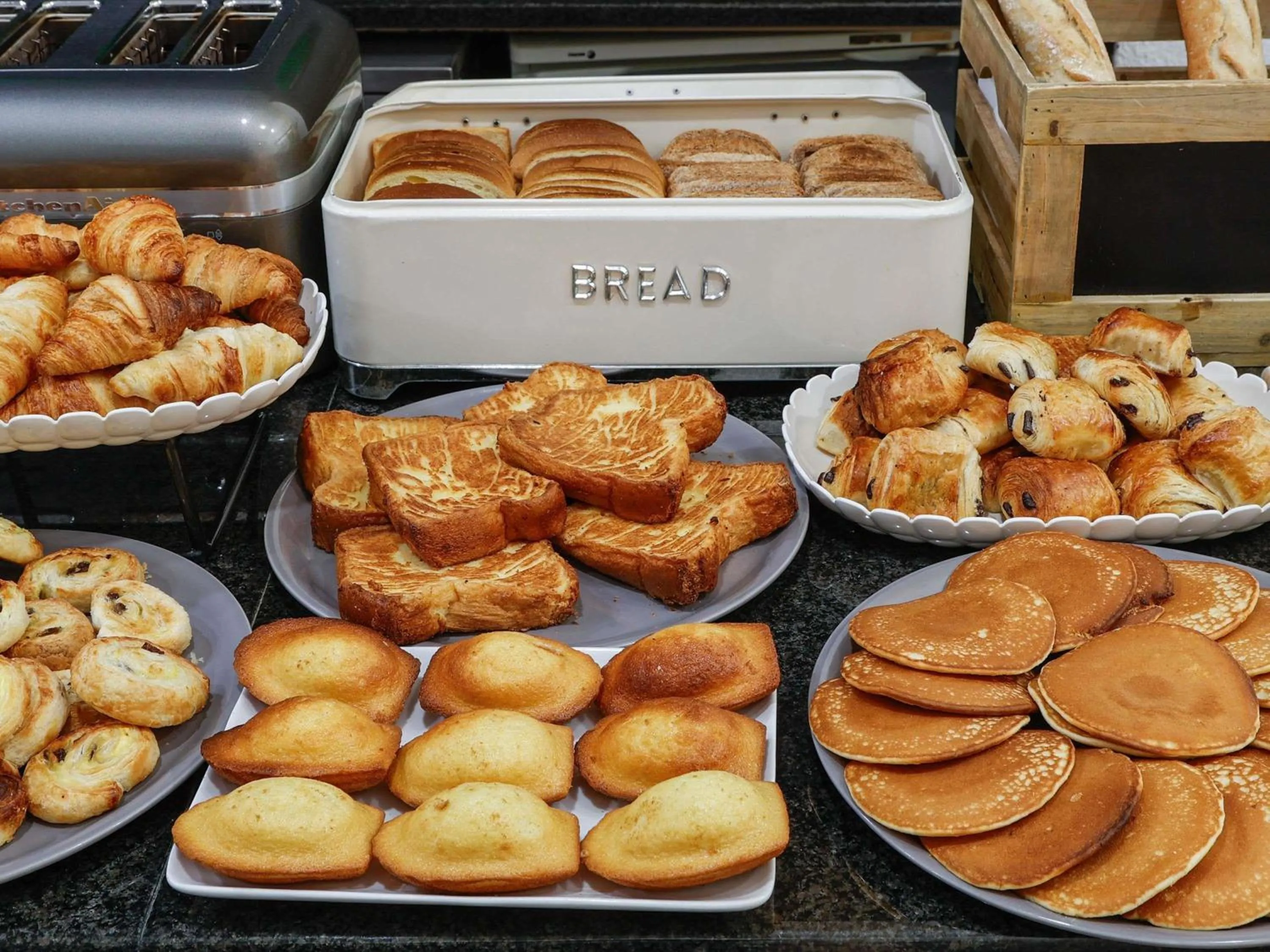 Breakfast in ibis Styles Paris République Le Marais