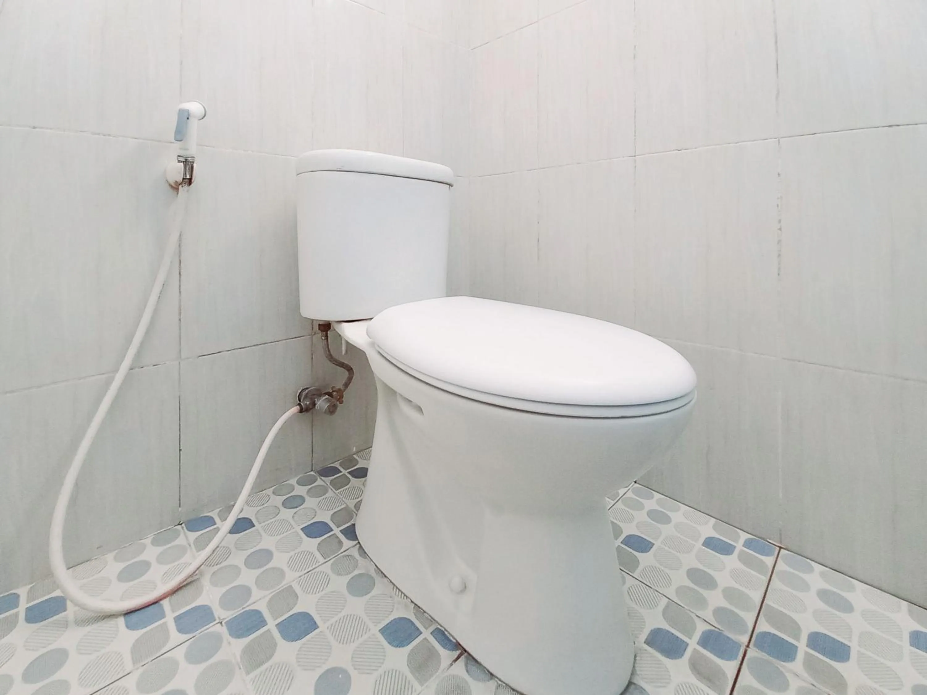 Bathroom in RedDoorz near BNS 3 Kota Wisata Batu