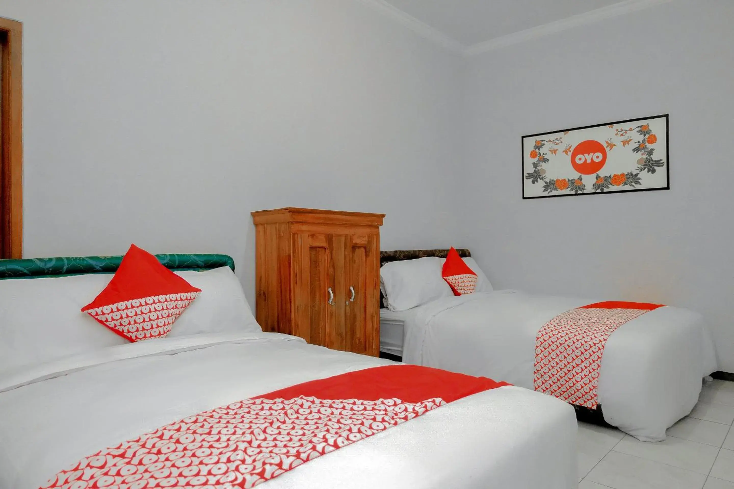 Bedroom in OYO 605 Queen Homestay Bedroom in OYO 605 Queen Homestay