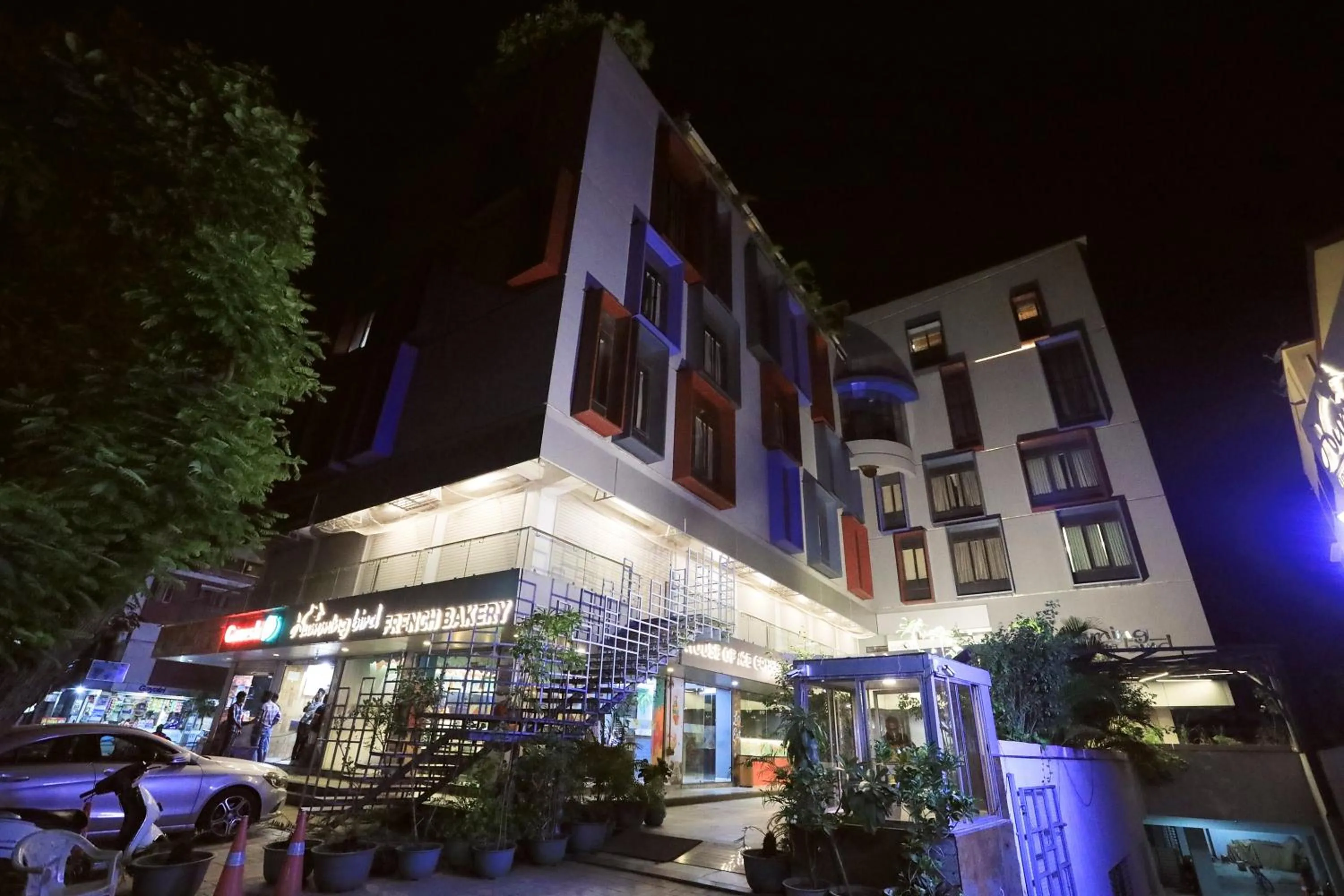 Property building in Humming Bird Hotel & Banquet