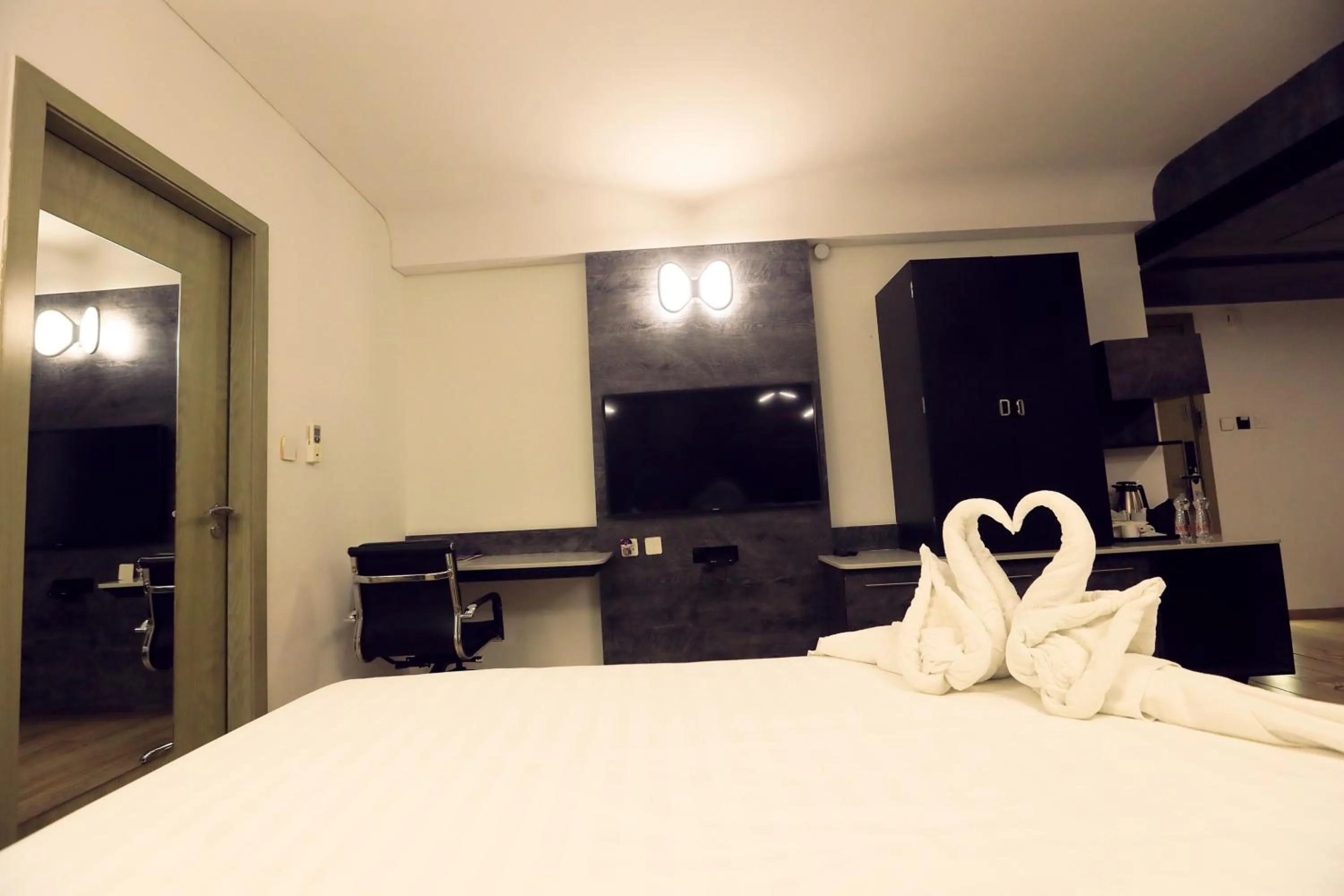 Bedroom, Bed in Humming Bird Hotel & Banquet