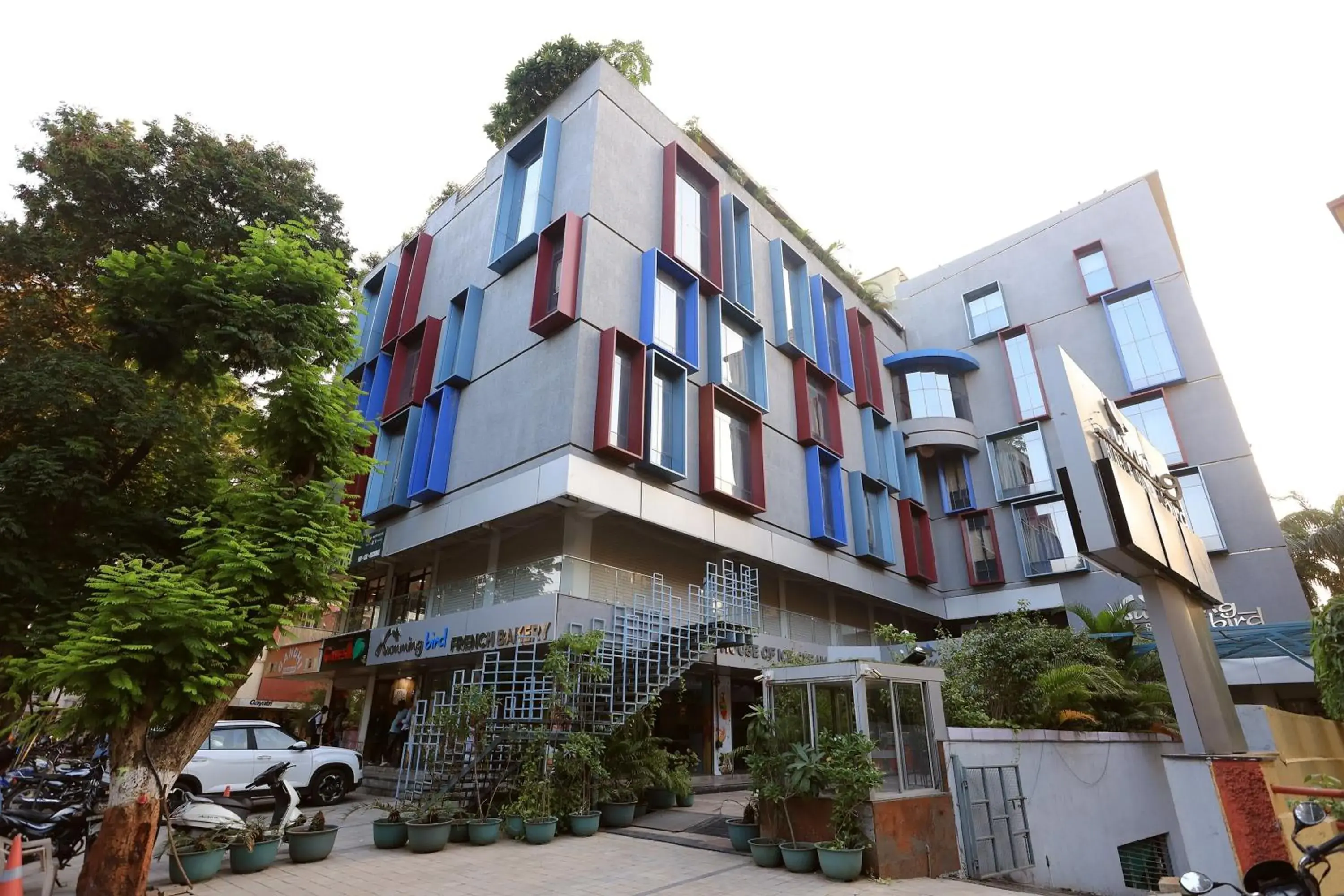 Property building in Humming Bird Hotel & Banquet Property building in Humming Bird Hotel & Banquet