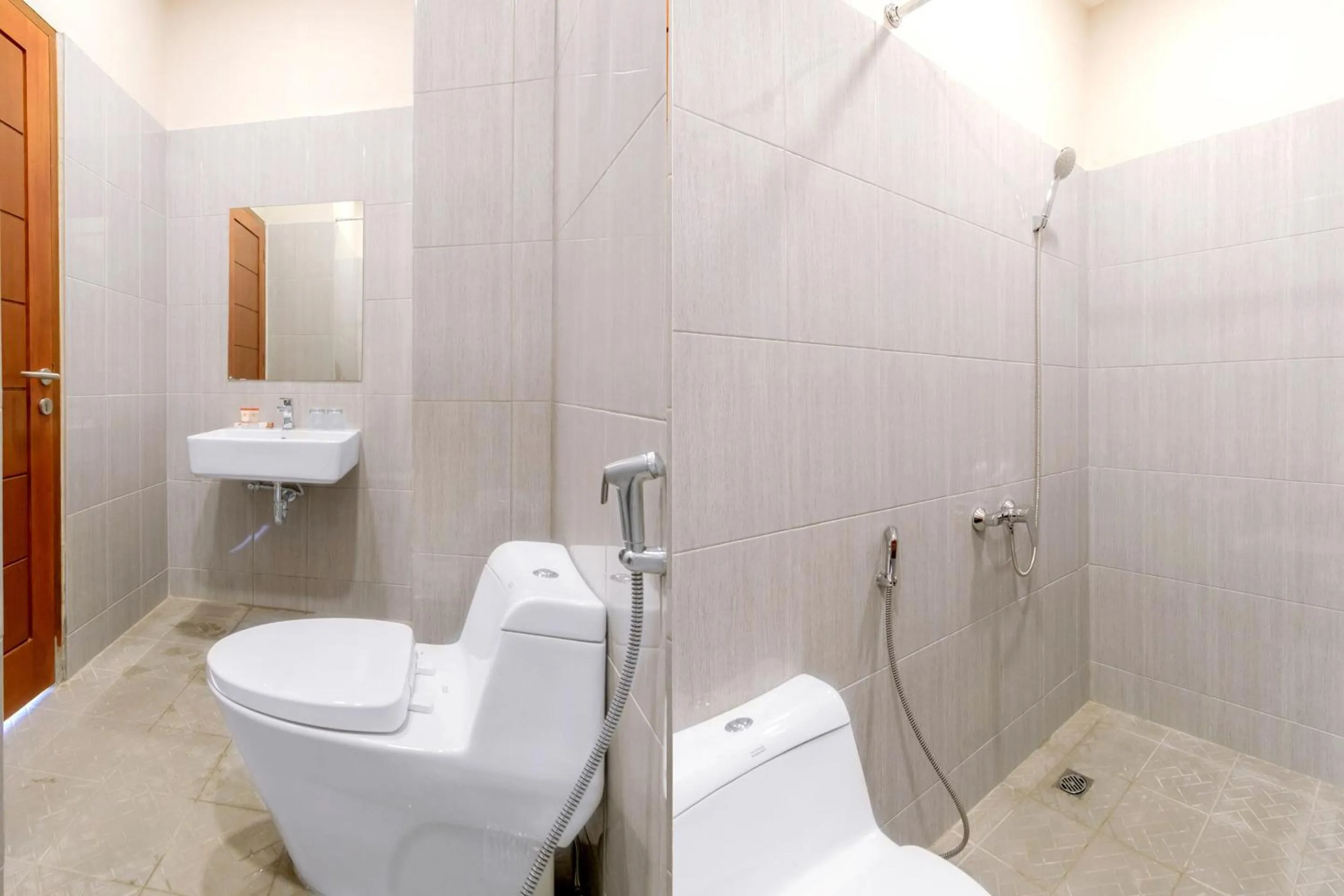 Bathroom in Townhouse Oak Medan near Universitas Sumatera Utara formerly Raz Residence