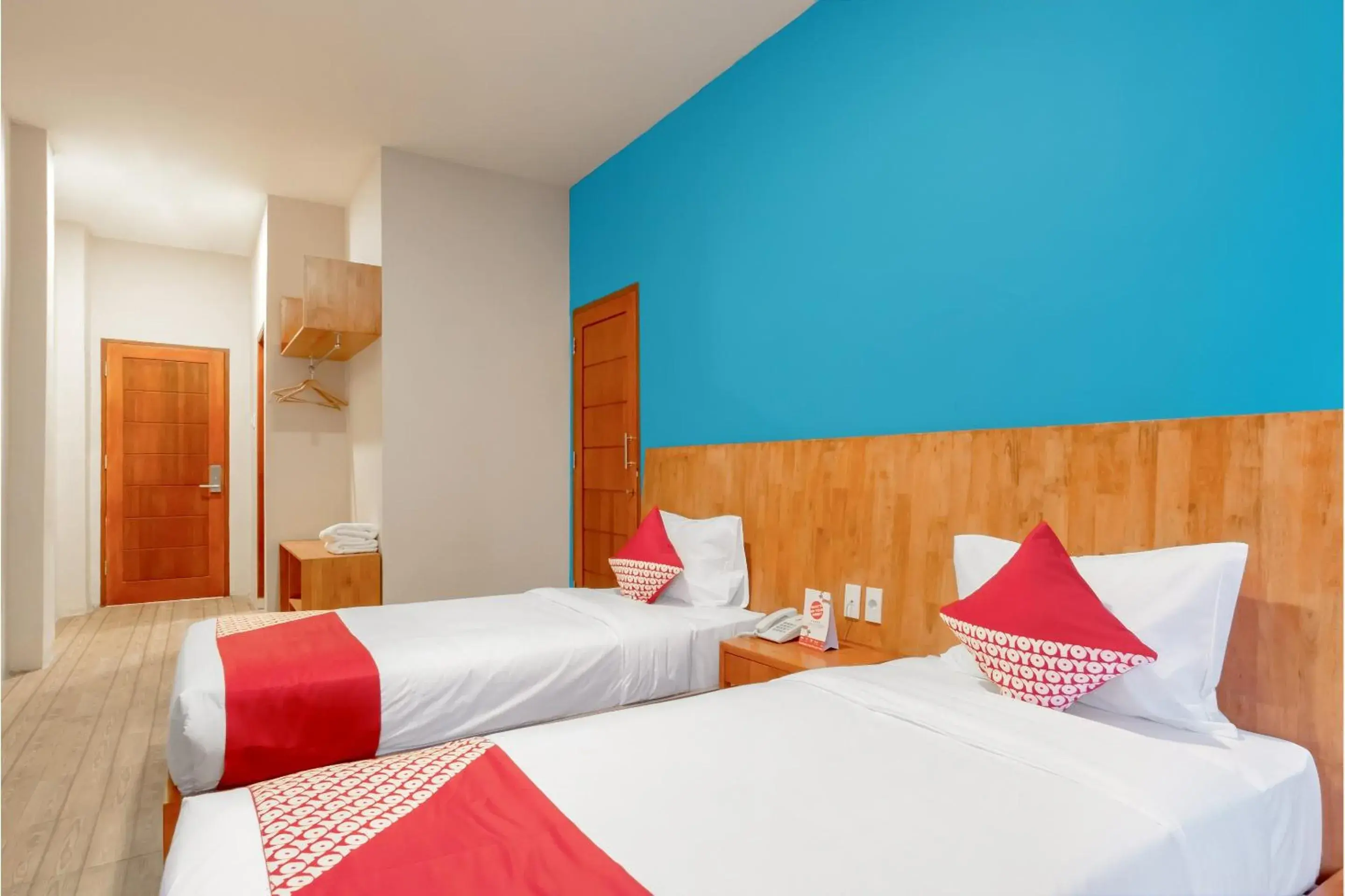 Delxue Twin Room in Townhouse Oak Medan near Universitas Sumatera Utara formerly Raz Residence Delxue Twin Room in Townhouse Oak Medan near Universitas Sumatera Utara formerly Raz Residence