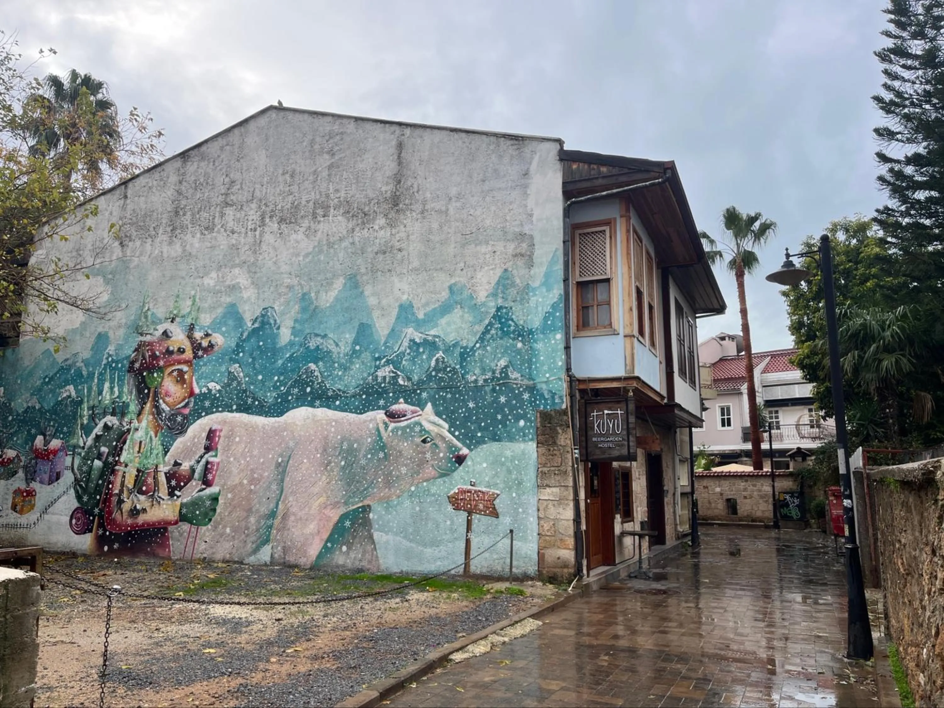 Property building in Kuyu Beergarden Hostel