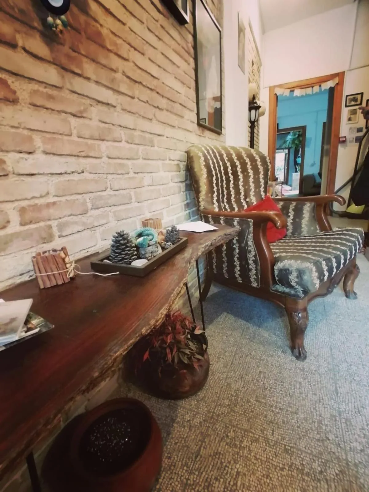 Living room in Kuyu Beergarden Hostel