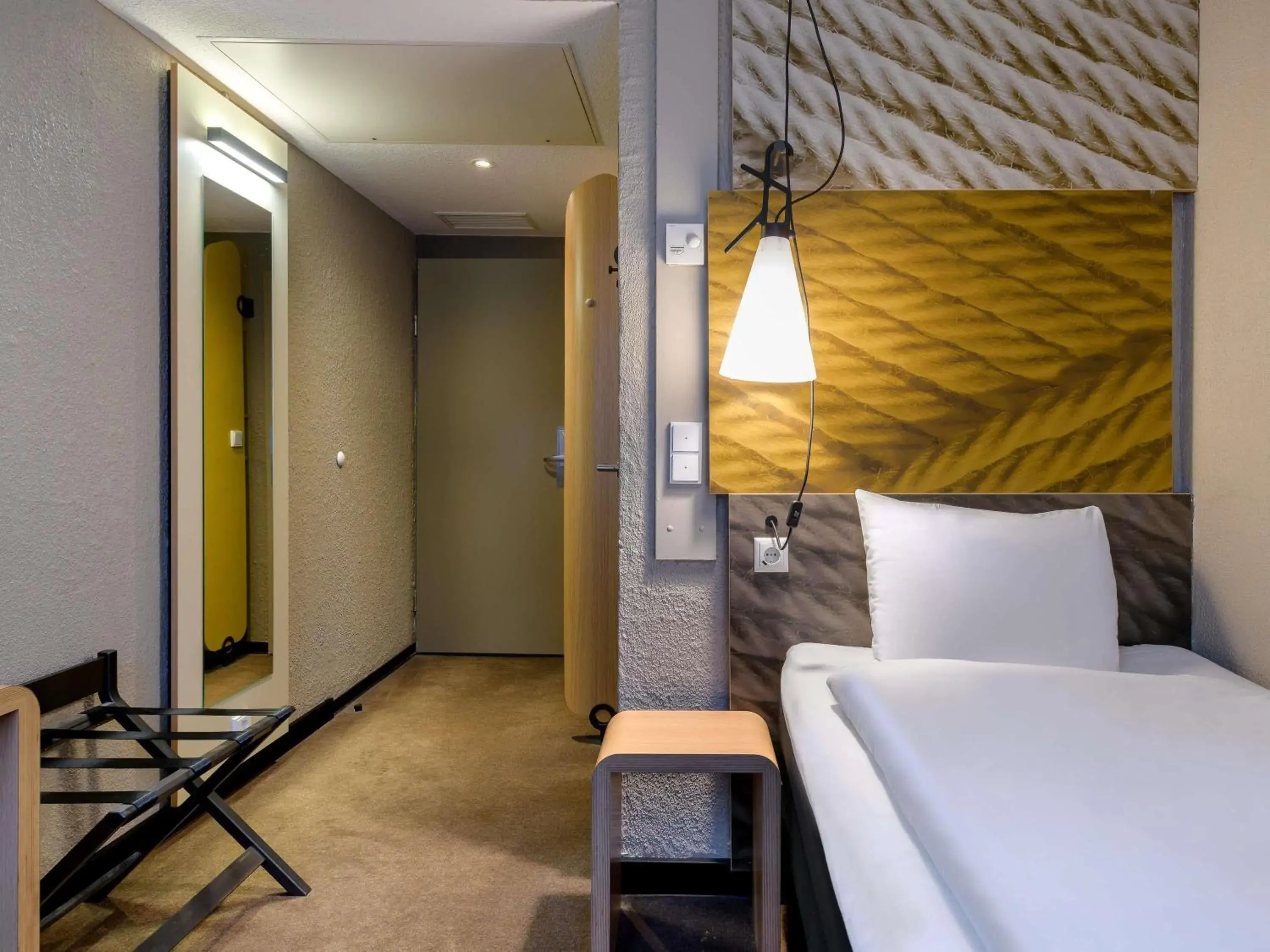 Bedroom, Bed in Ibis Hotel Köln Am Dom Bedroom, Bed in Ibis Hotel Köln Am Dom